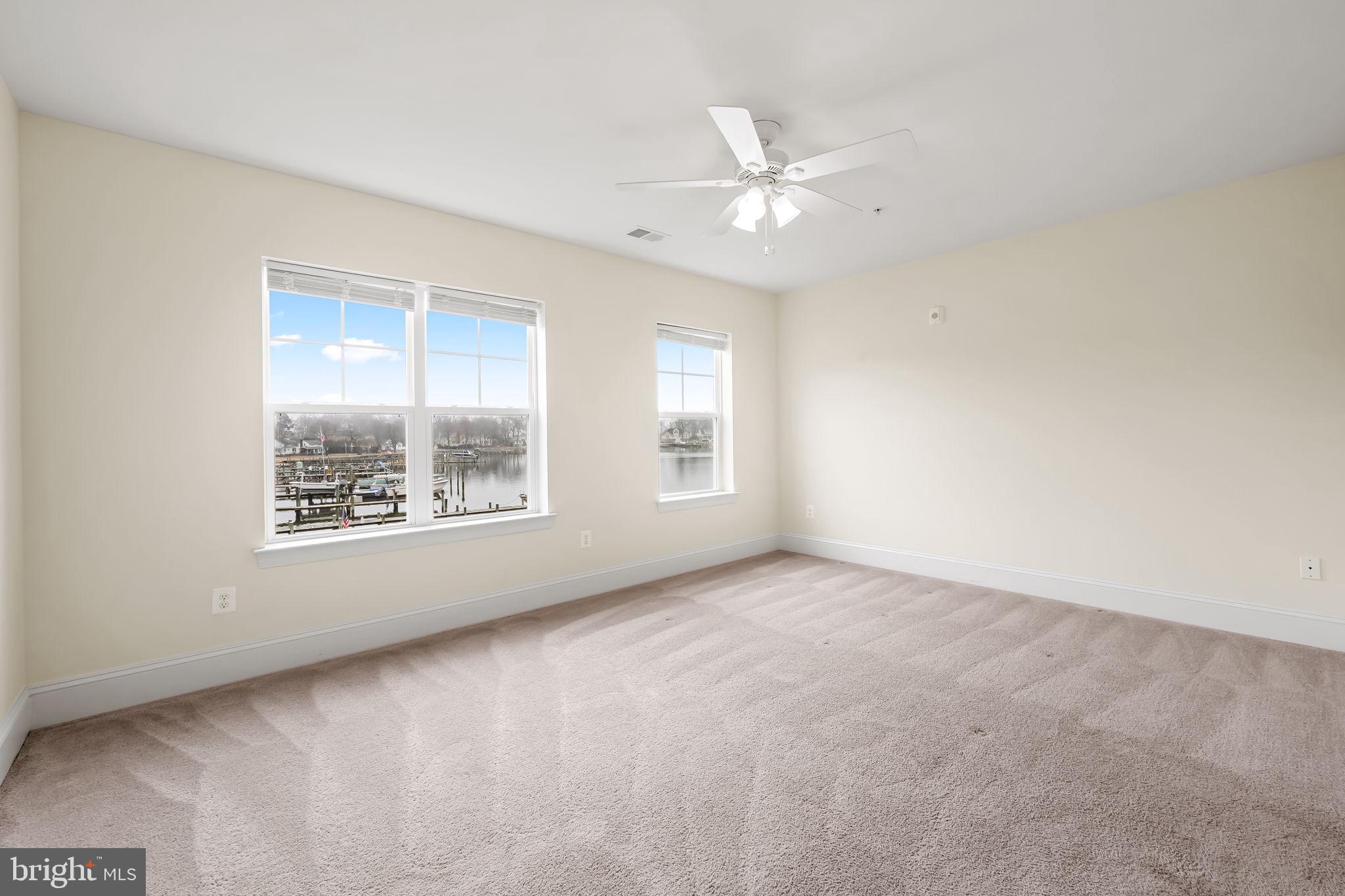 MIDDLE RIVER - Residential