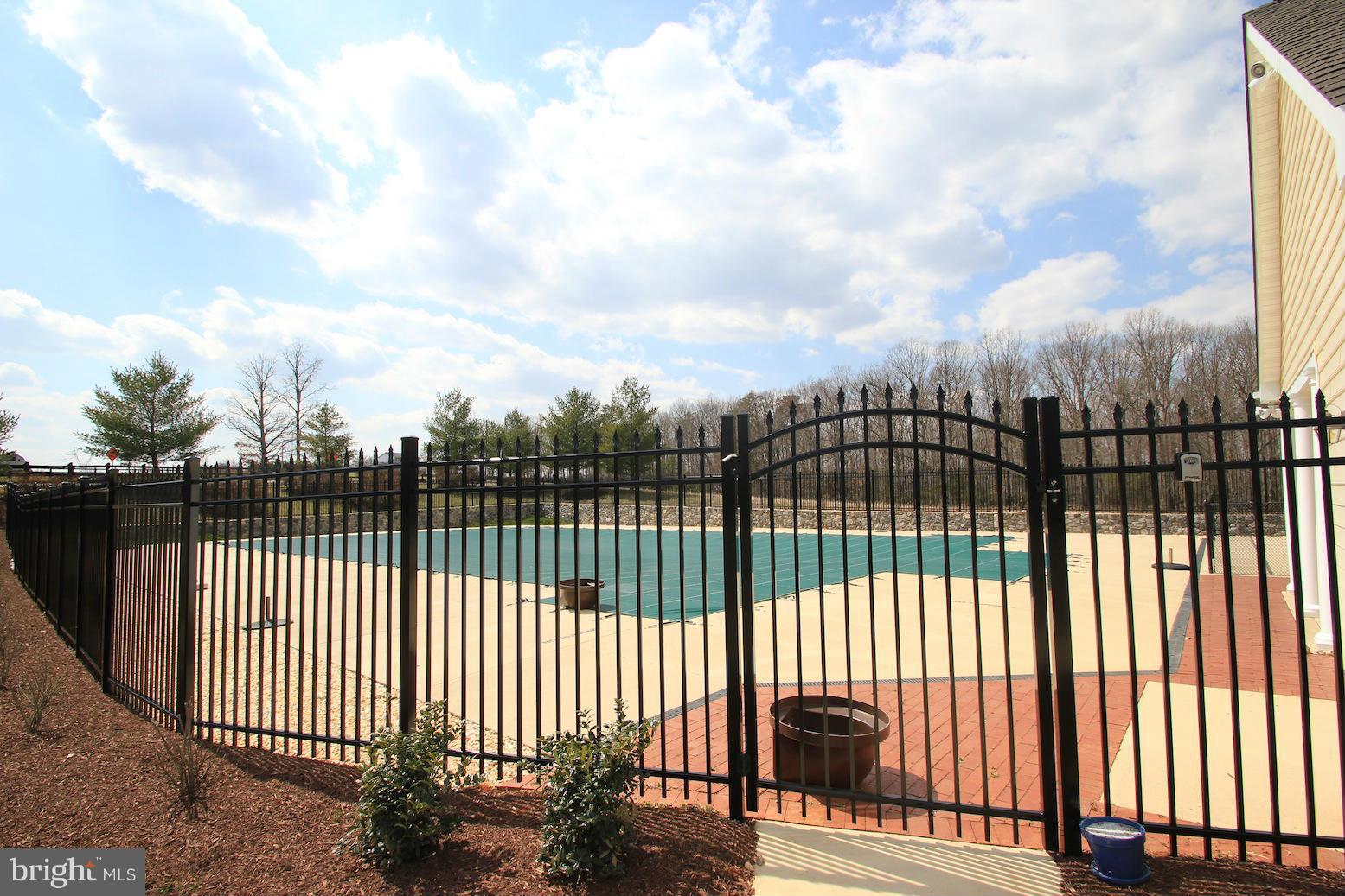 SOMERSET - Residential