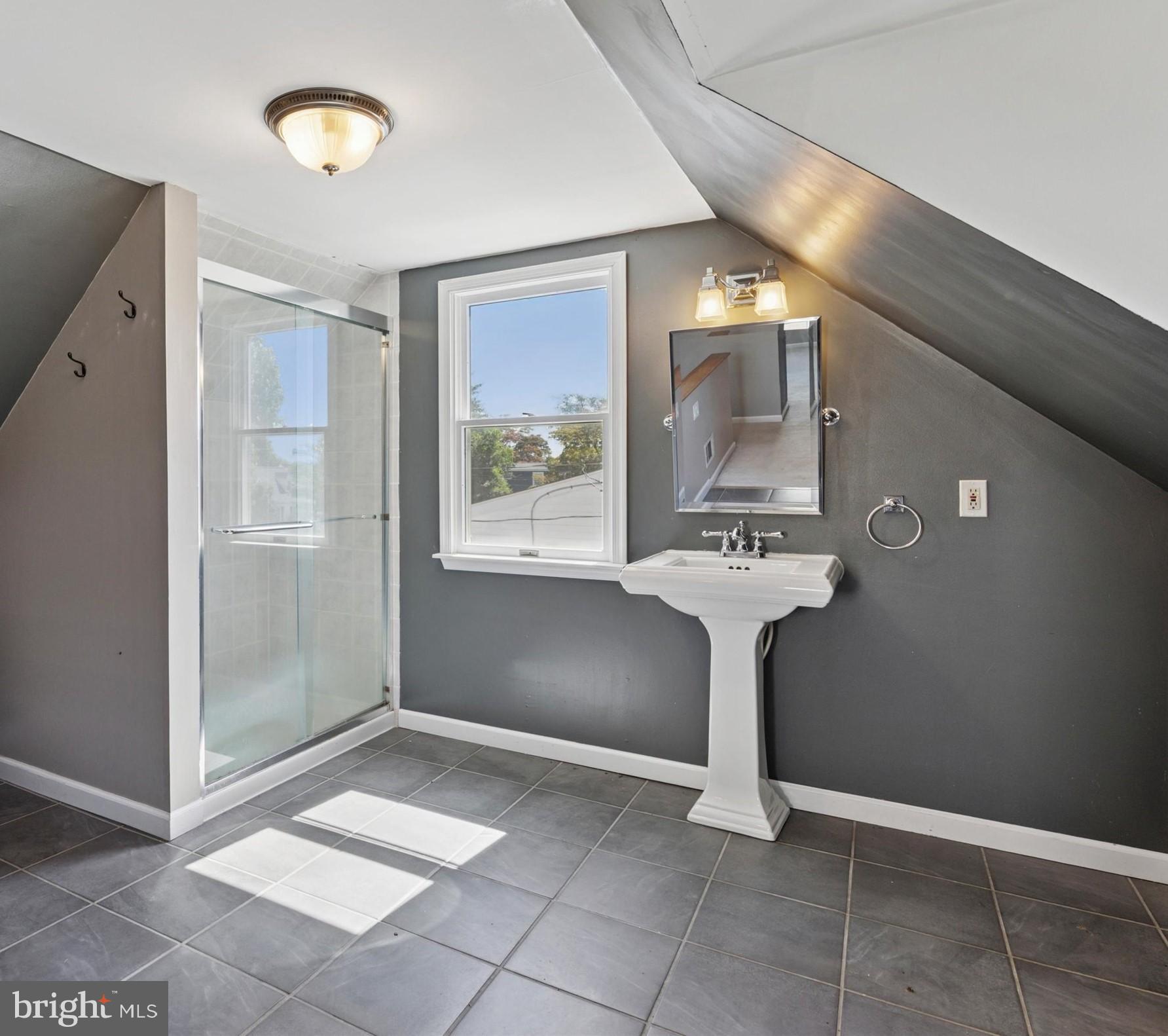 SHOEMAKER VIL - Residential