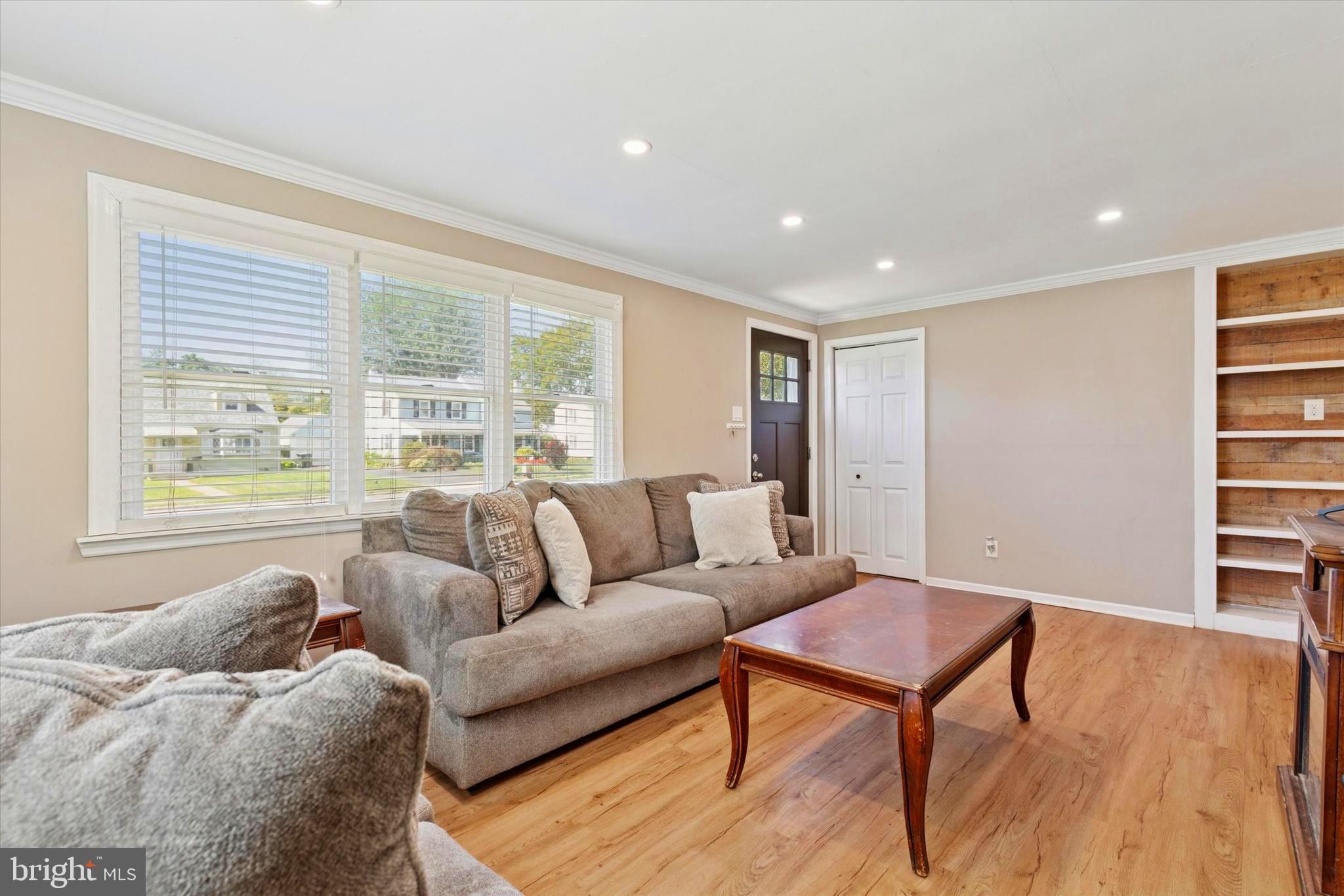 SHOEMAKER VIL - Residential