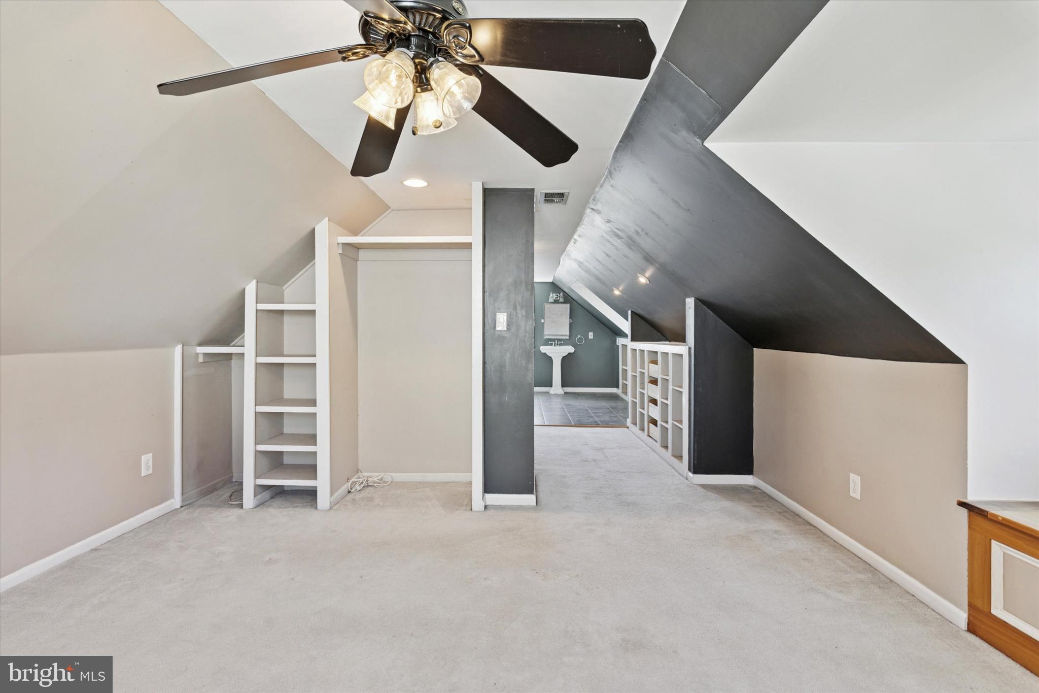 SHOEMAKER VIL - Residential