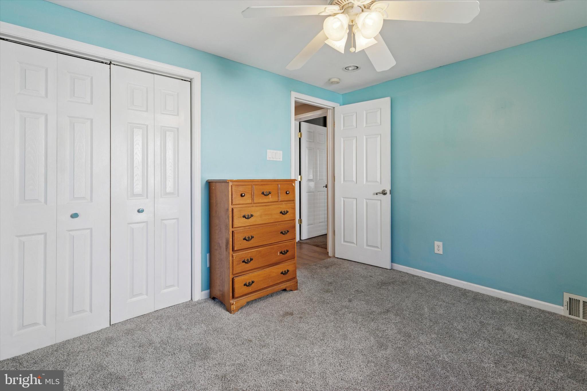 SHOEMAKER VIL - Residential