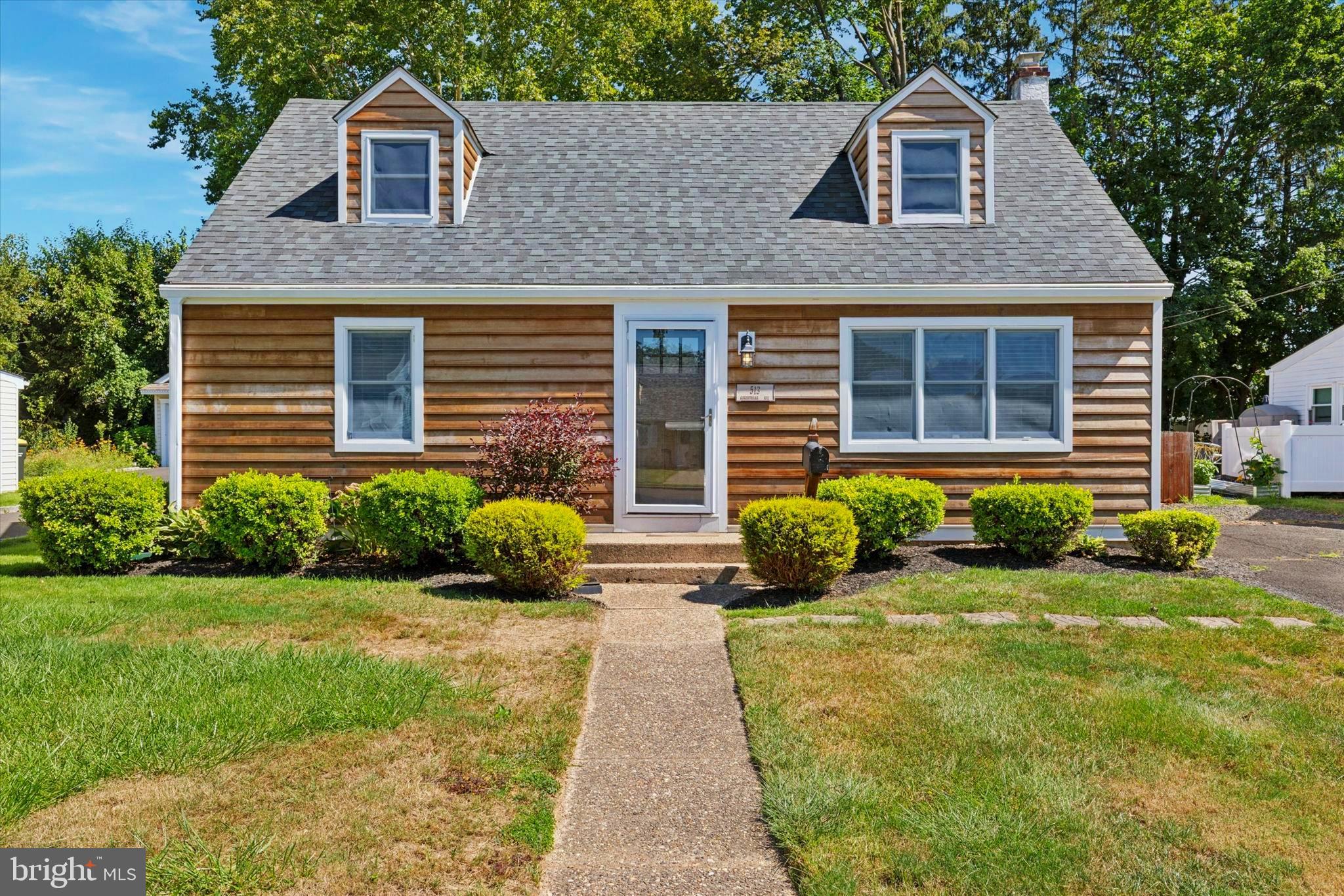 SHOEMAKER VIL - Residential