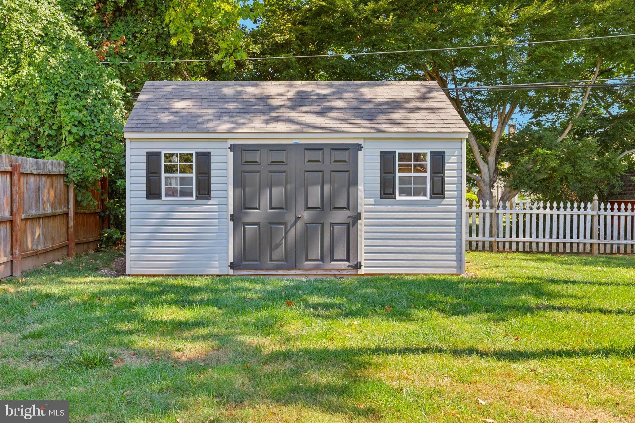 SHOEMAKER VIL - Residential