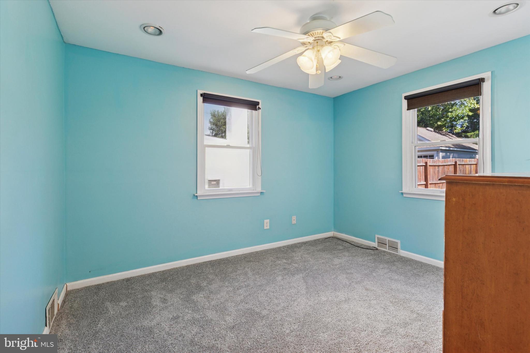 SHOEMAKER VIL - Residential