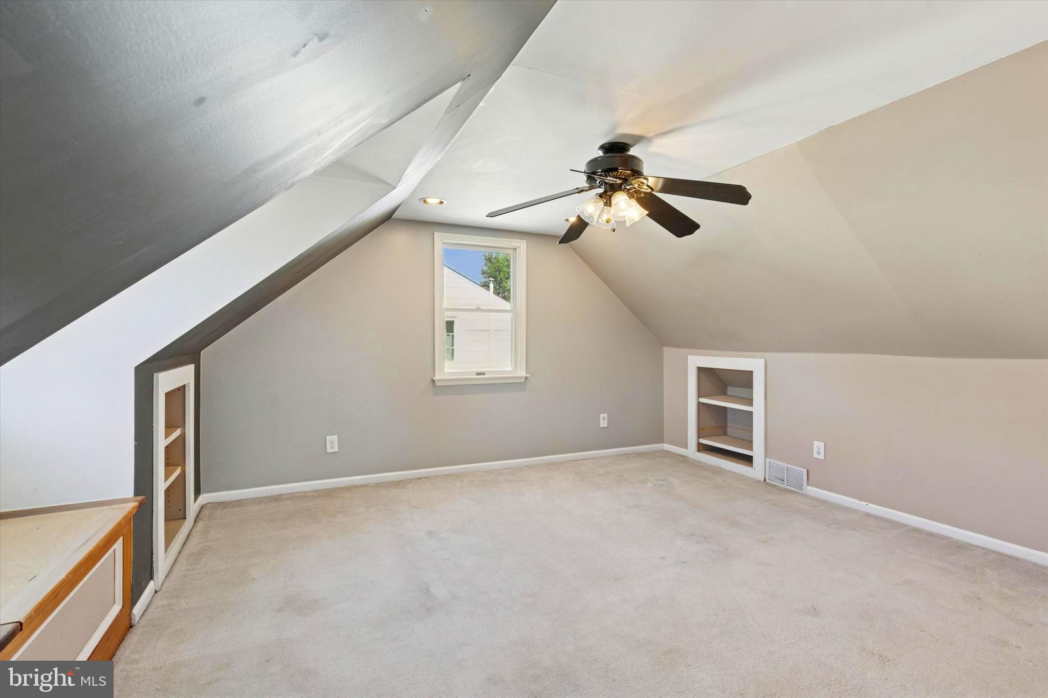 SHOEMAKER VIL - Residential