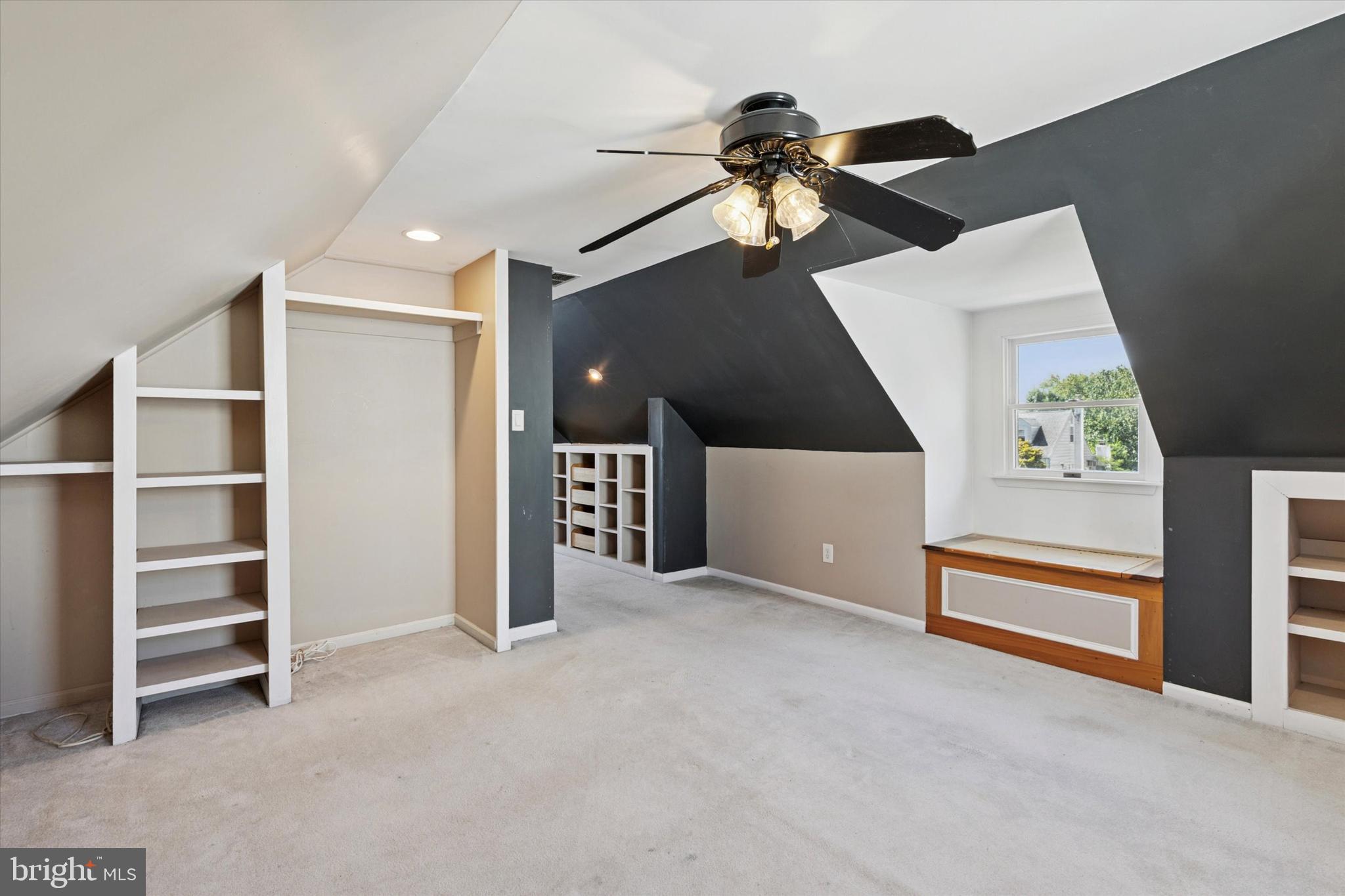 SHOEMAKER VIL - Residential