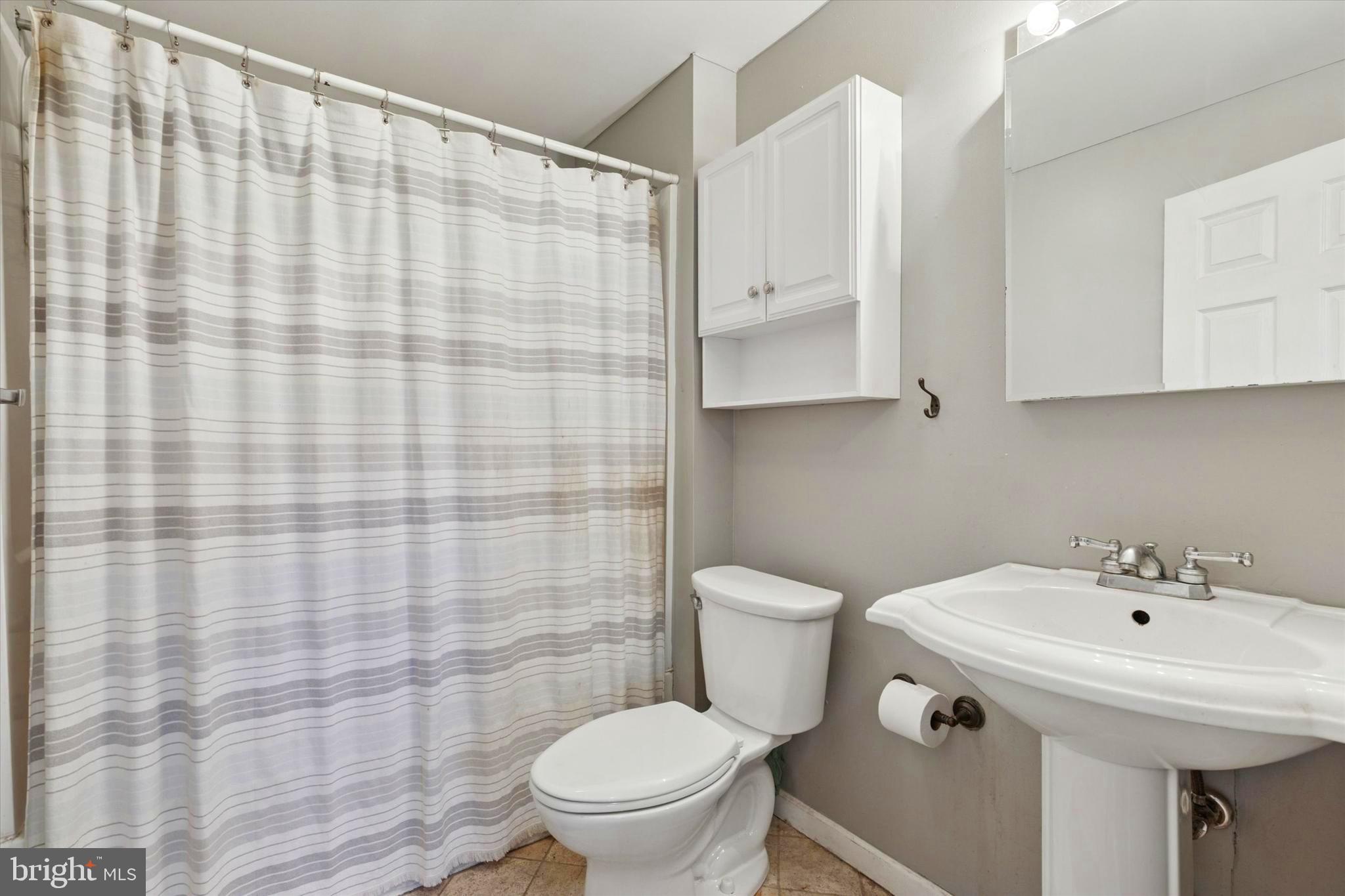 SHOEMAKER VIL - Residential