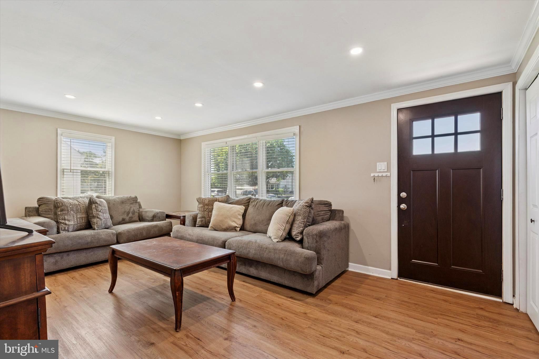 SHOEMAKER VIL - Residential