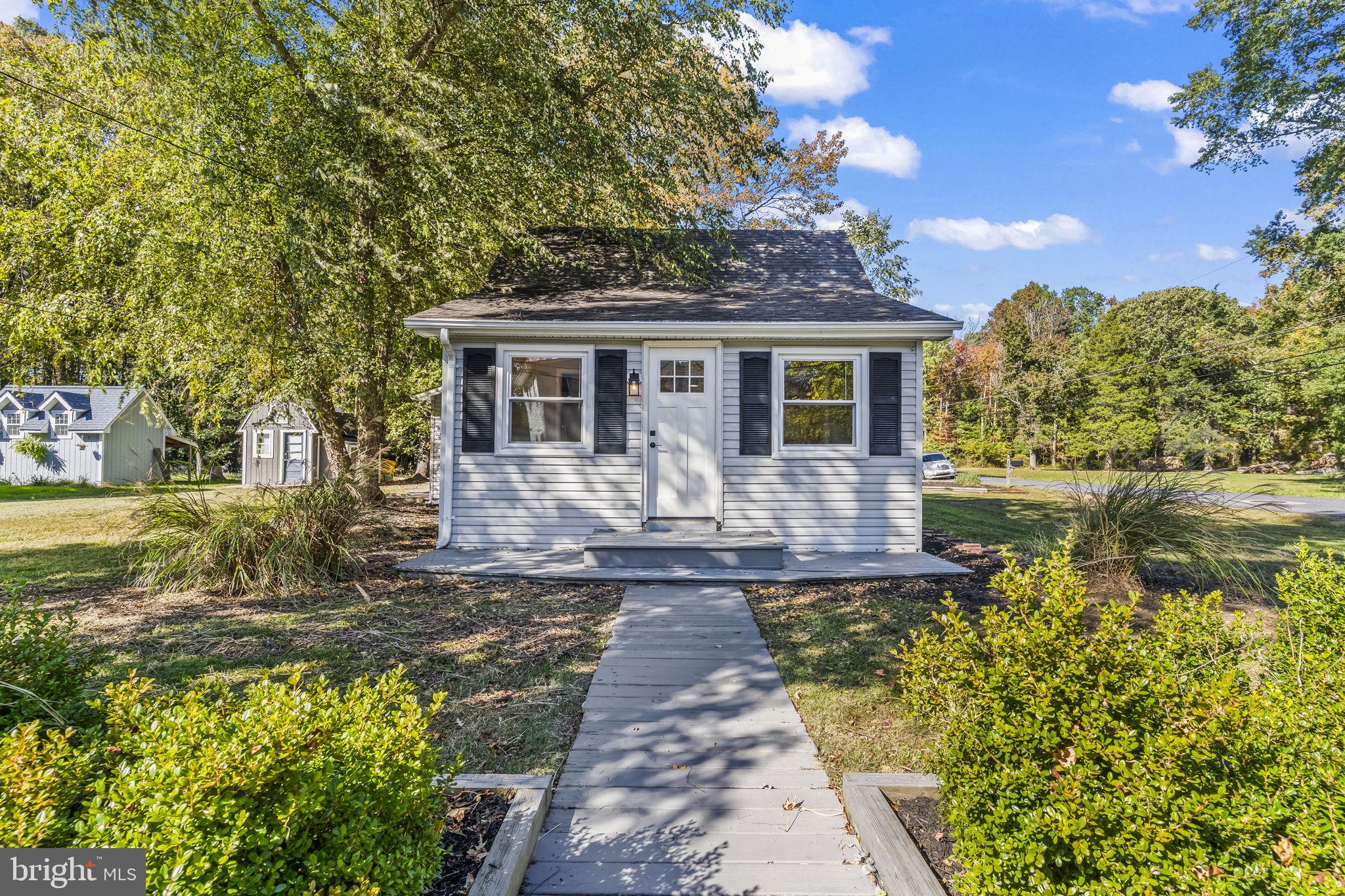 SNUG HARBOR - Residential