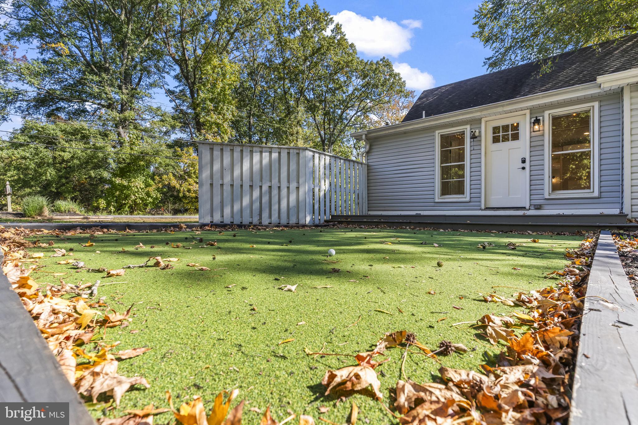 SNUG HARBOR - Residential