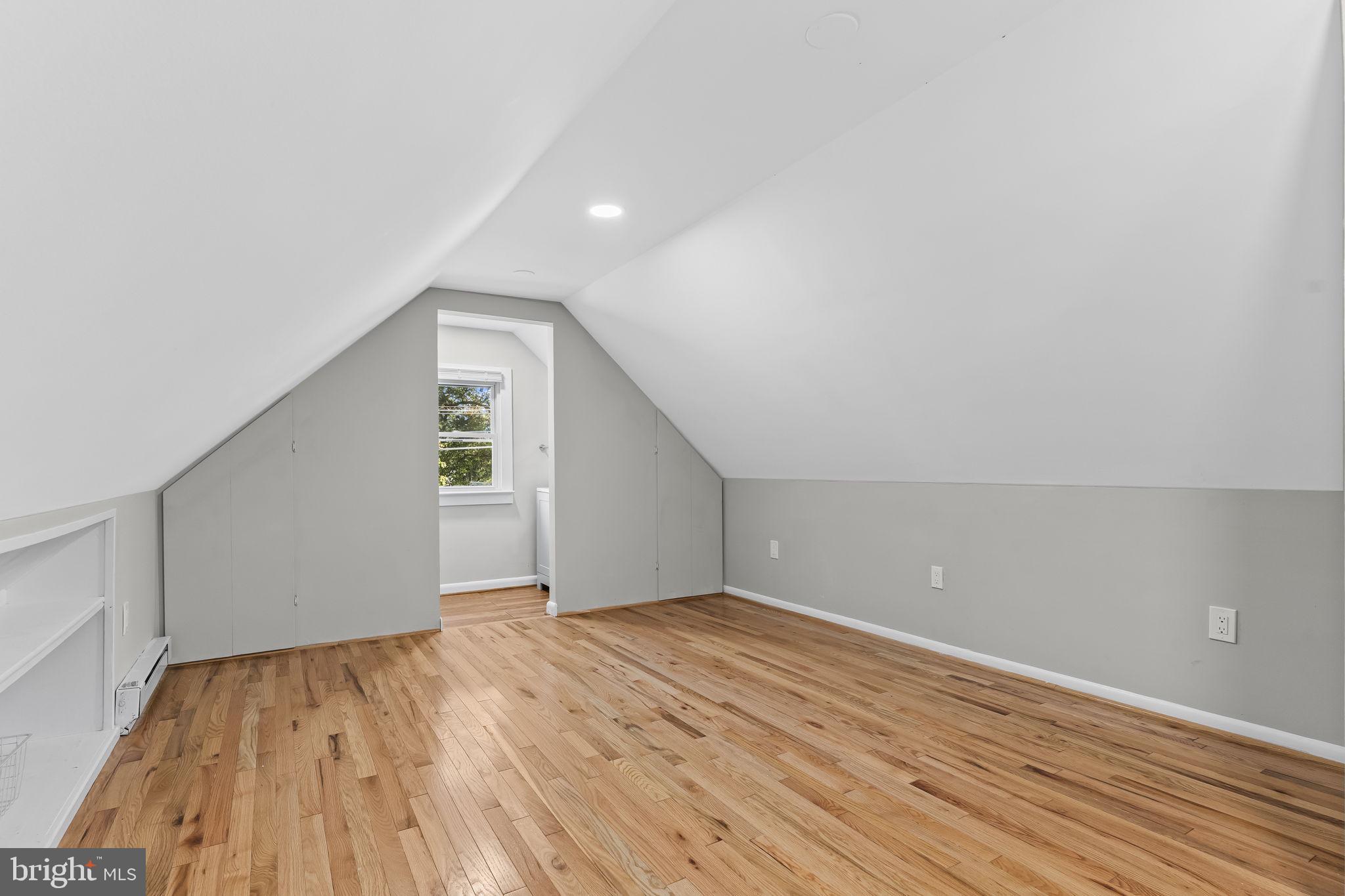 SNUG HARBOR - Residential