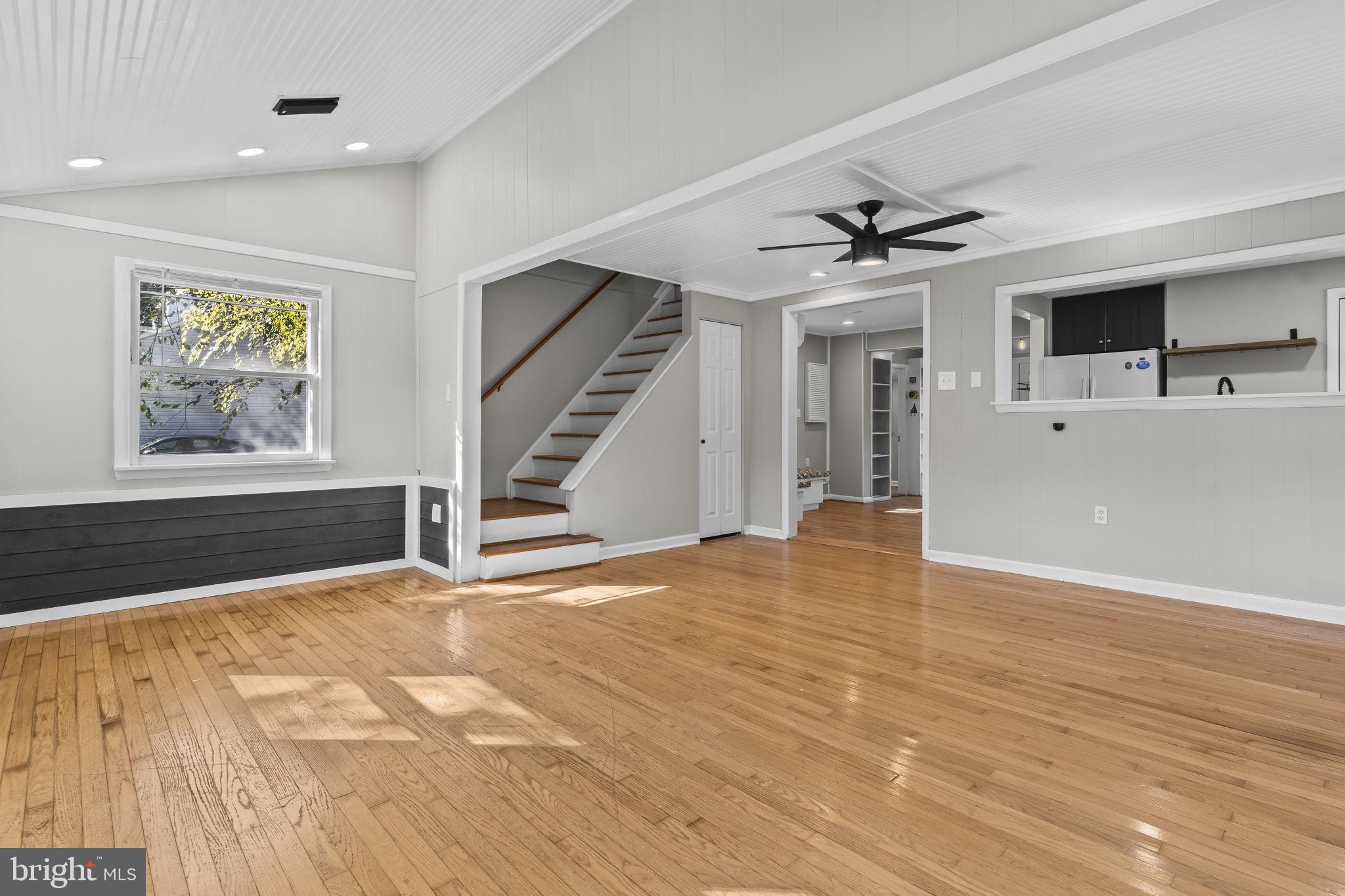 SNUG HARBOR - Residential