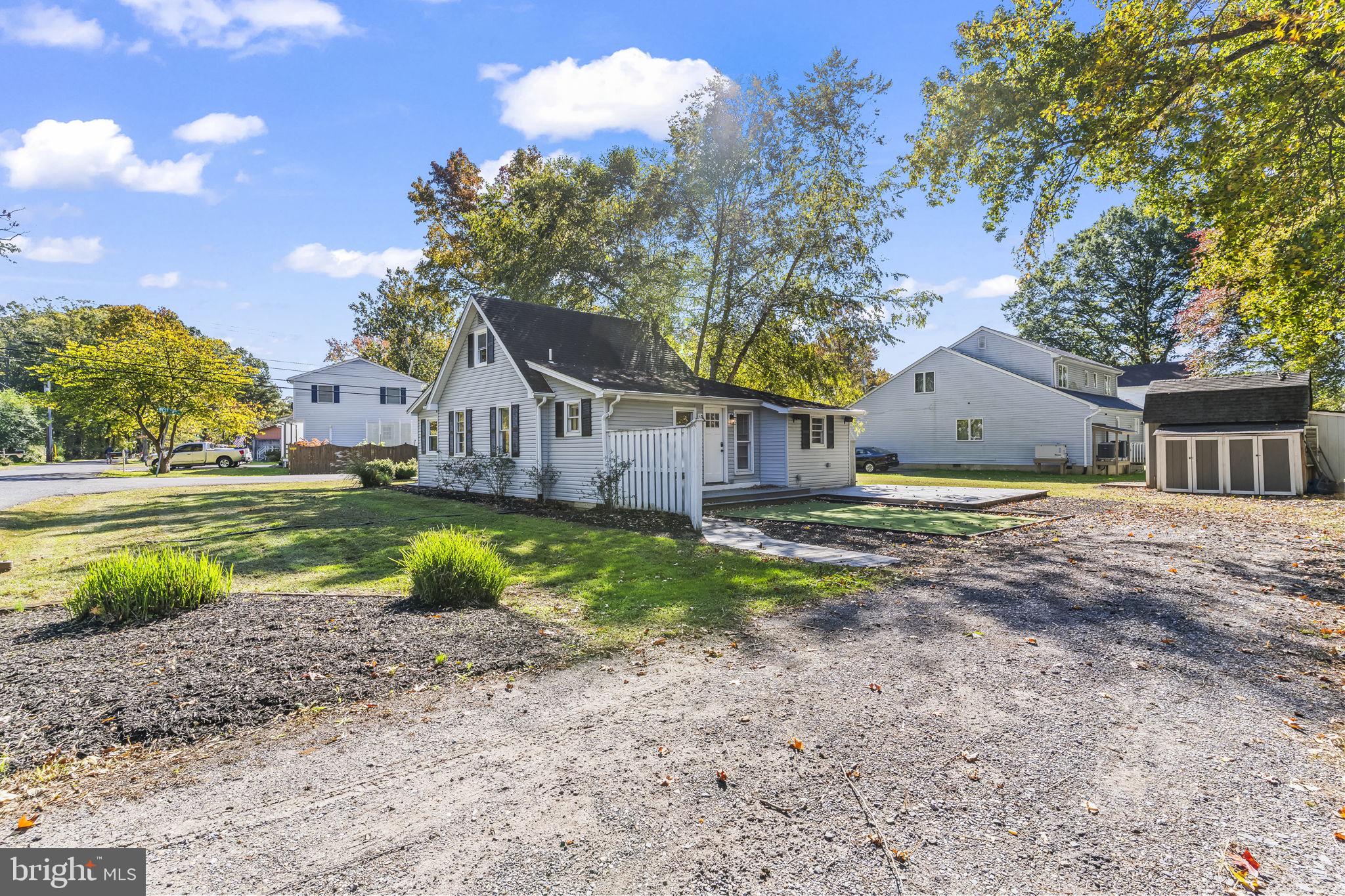 SNUG HARBOR - Residential