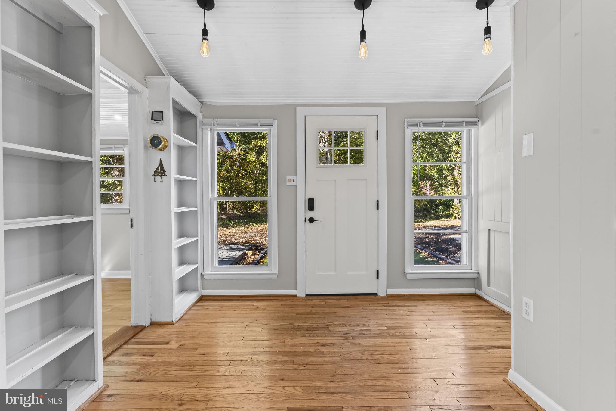 SNUG HARBOR - Residential