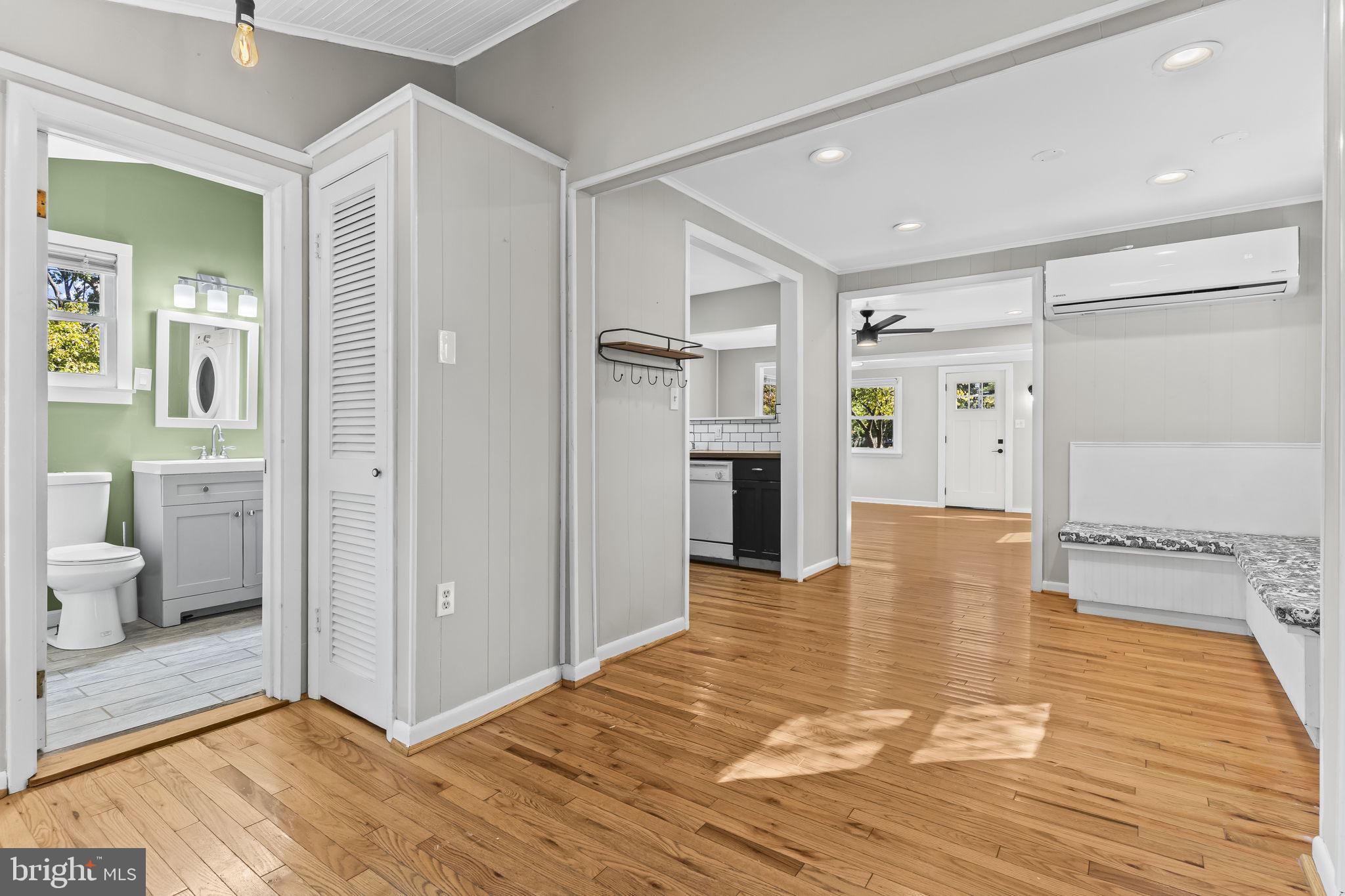 SNUG HARBOR - Residential