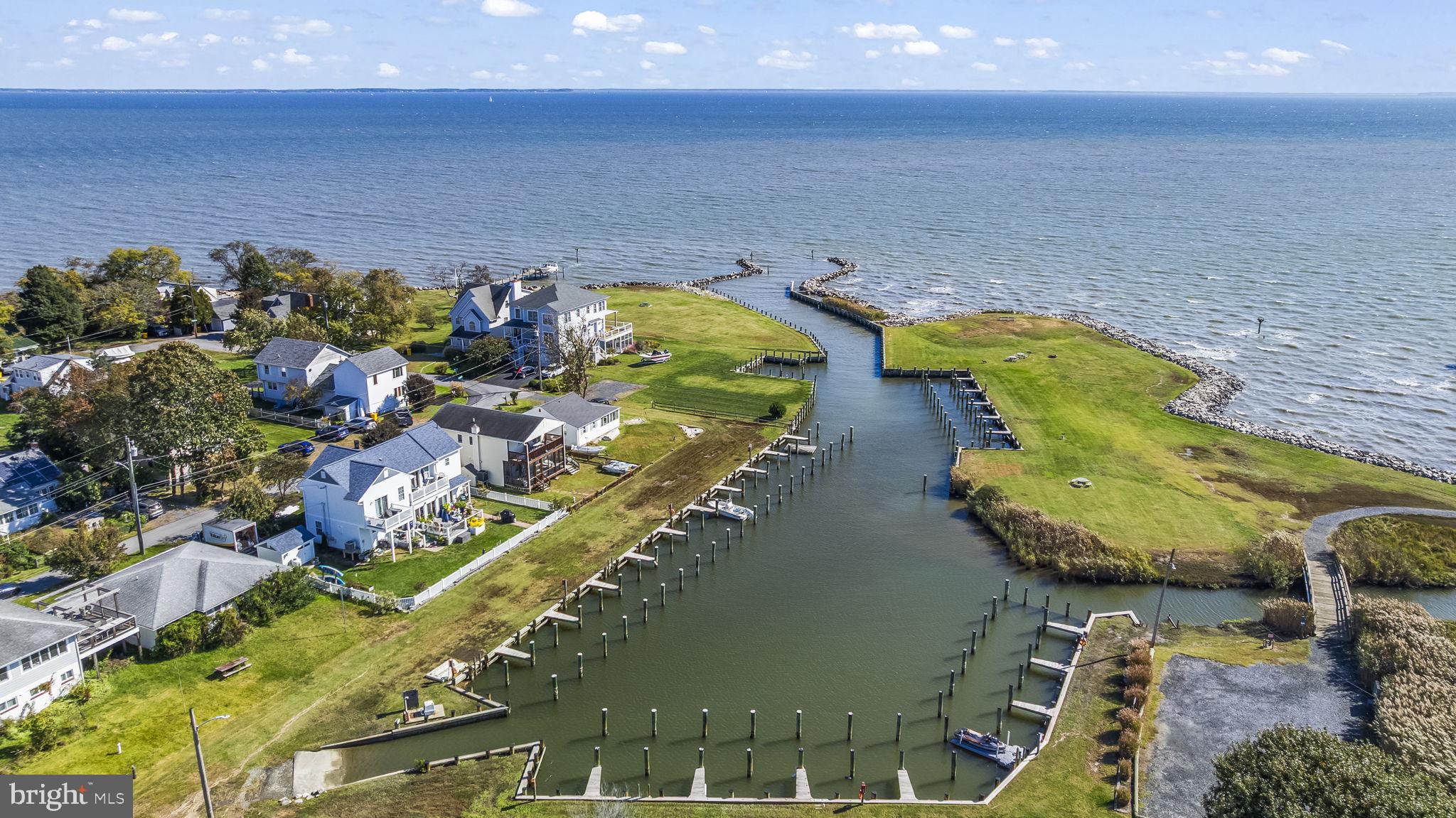 SNUG HARBOR - Residential