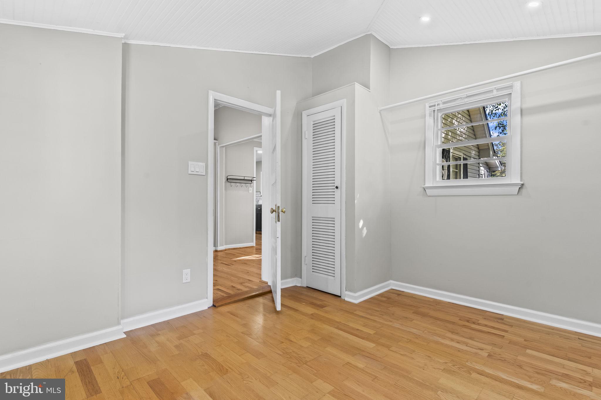 SNUG HARBOR - Residential