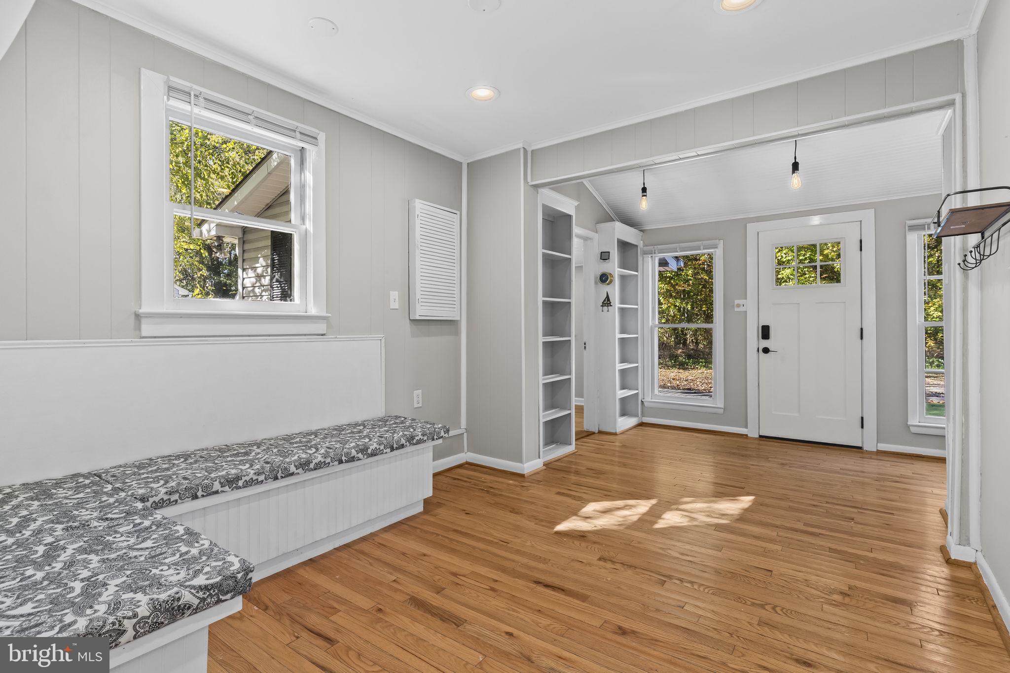 SNUG HARBOR - Residential