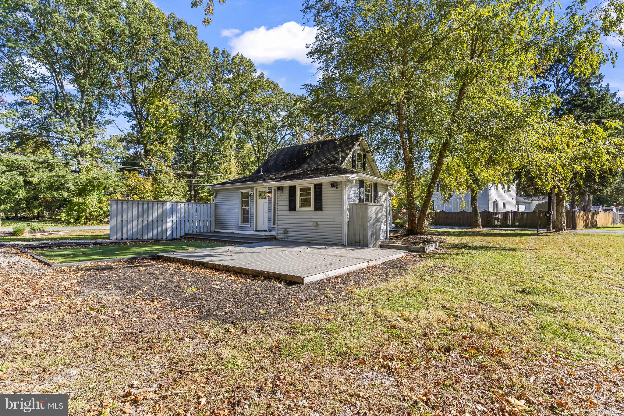 SNUG HARBOR - Residential