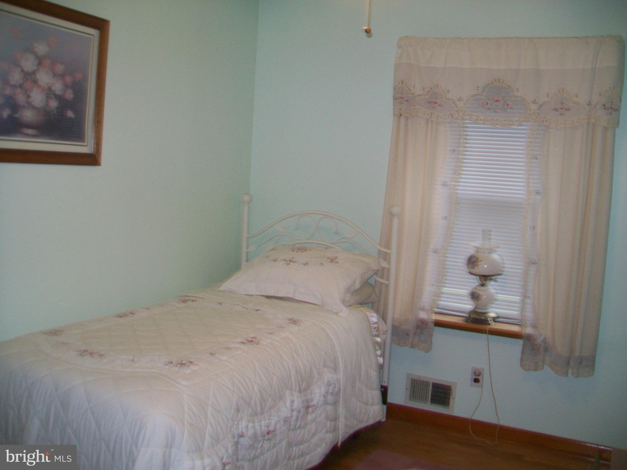 CABIN AT CAPON BRIDGE - Residential