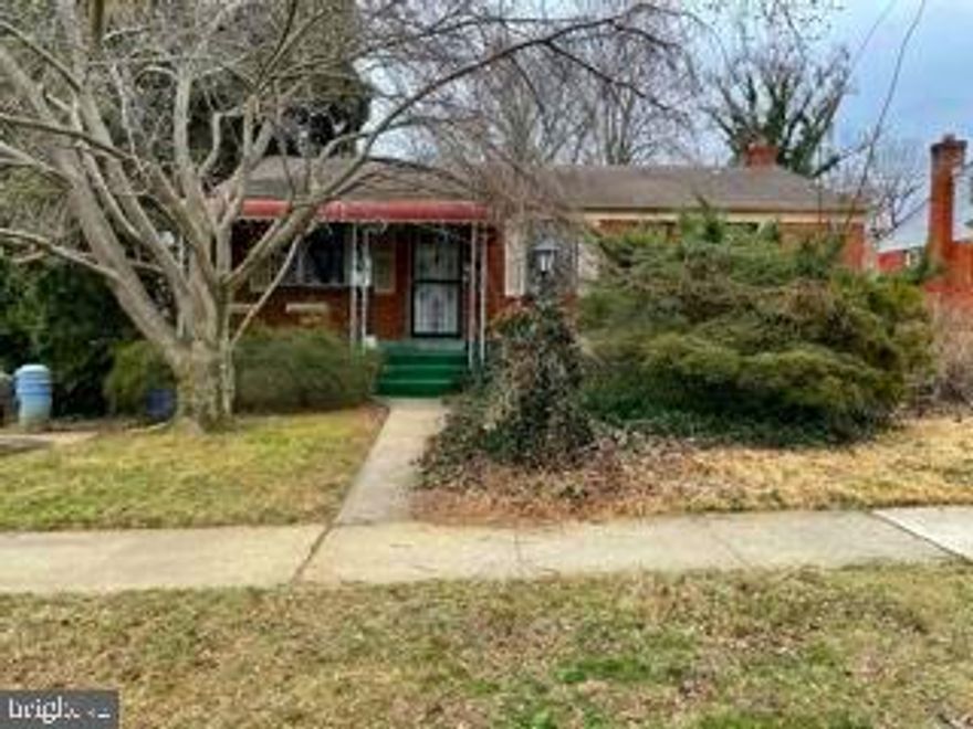 AS-IS RAMBLER - ESTATE - In sought-after Randolph Hills. Home has potential! This 3BR/1.5BA is in need of full renovation. Main level consists of living room with adjacent dining area and kitchen, 3 decent-size bedrooms, 1 full bath in the hallway and a half bath in the lower level. Rear deck and yard for entertaining and off-street parking. Close to shopping, Rock Creek Park, The Pike & more!