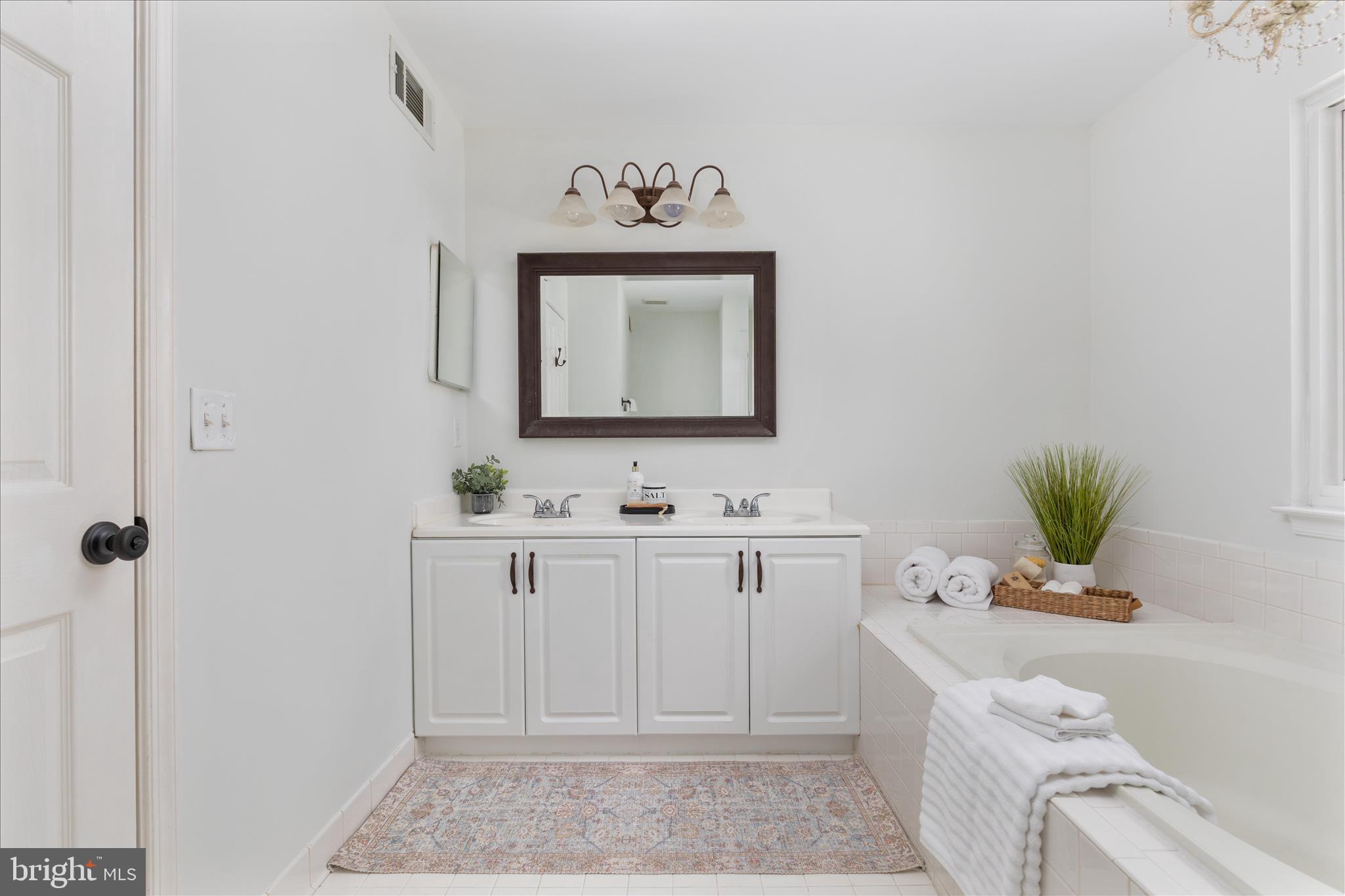 KINGSBROOKE - Residential