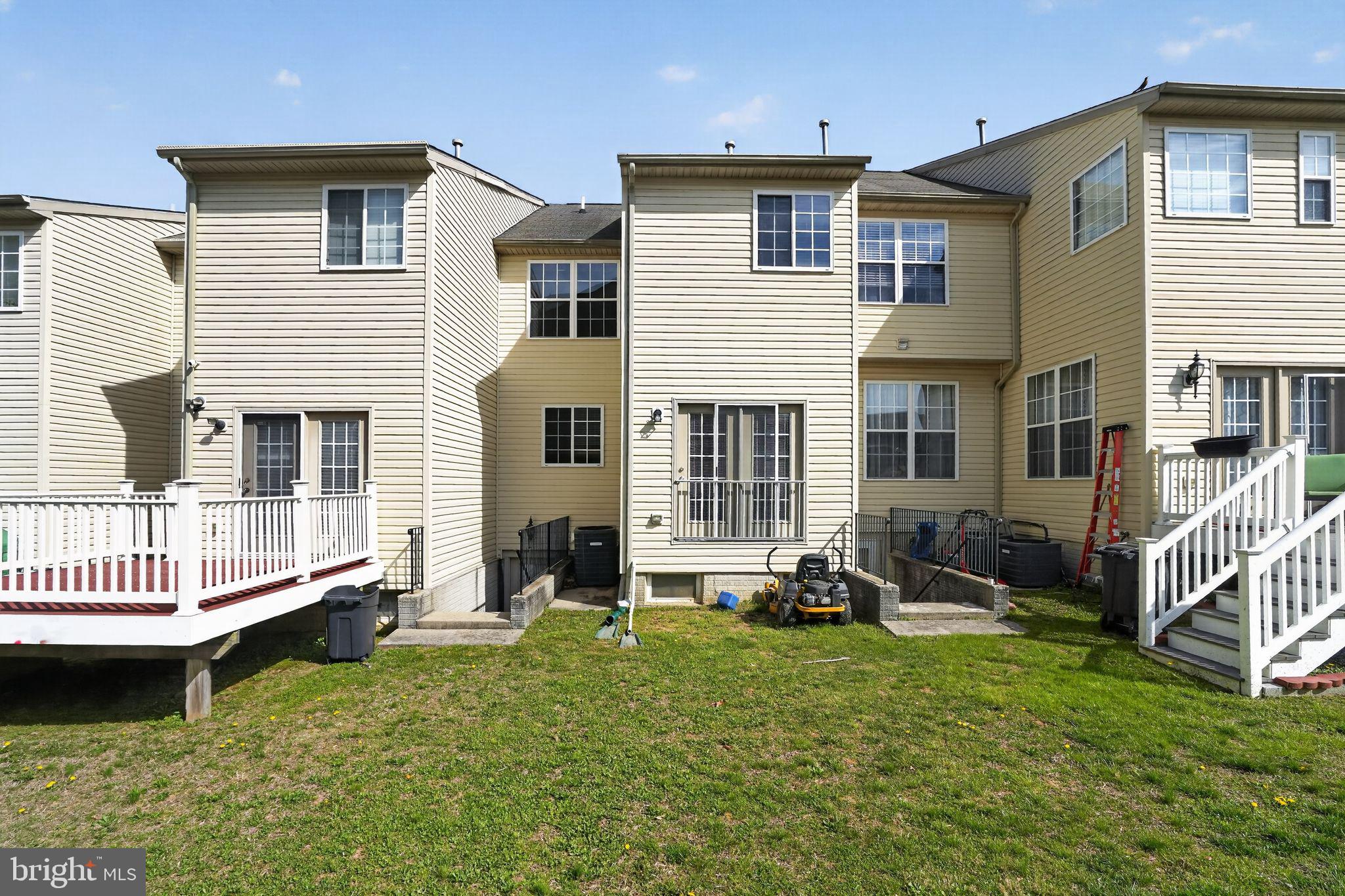 MONMOUTH MEADOWS - Residential