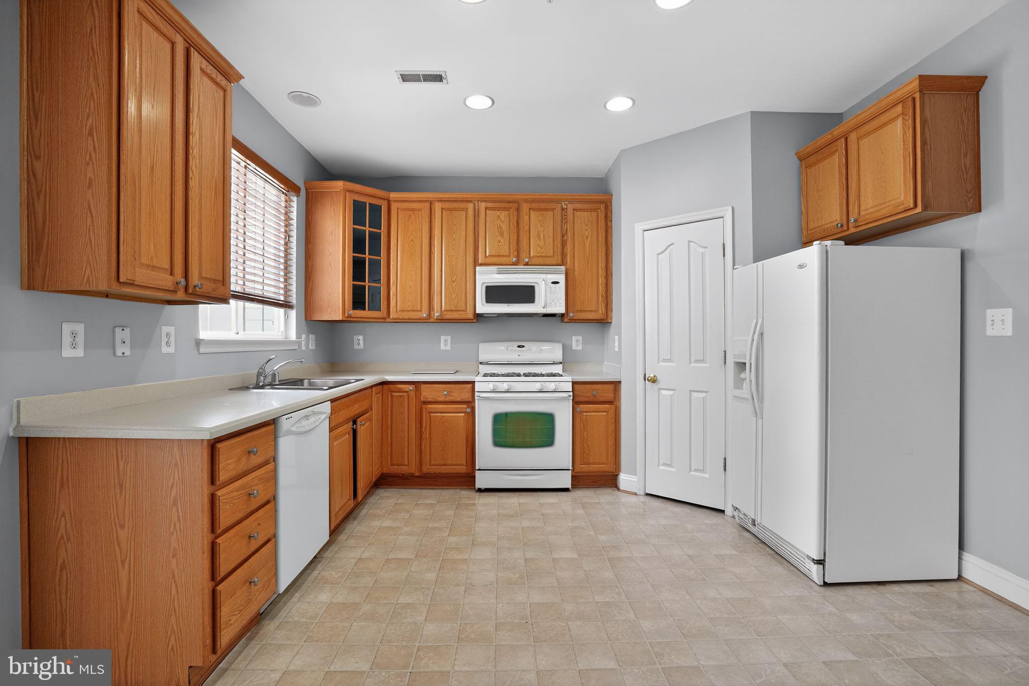 MONMOUTH MEADOWS - Residential