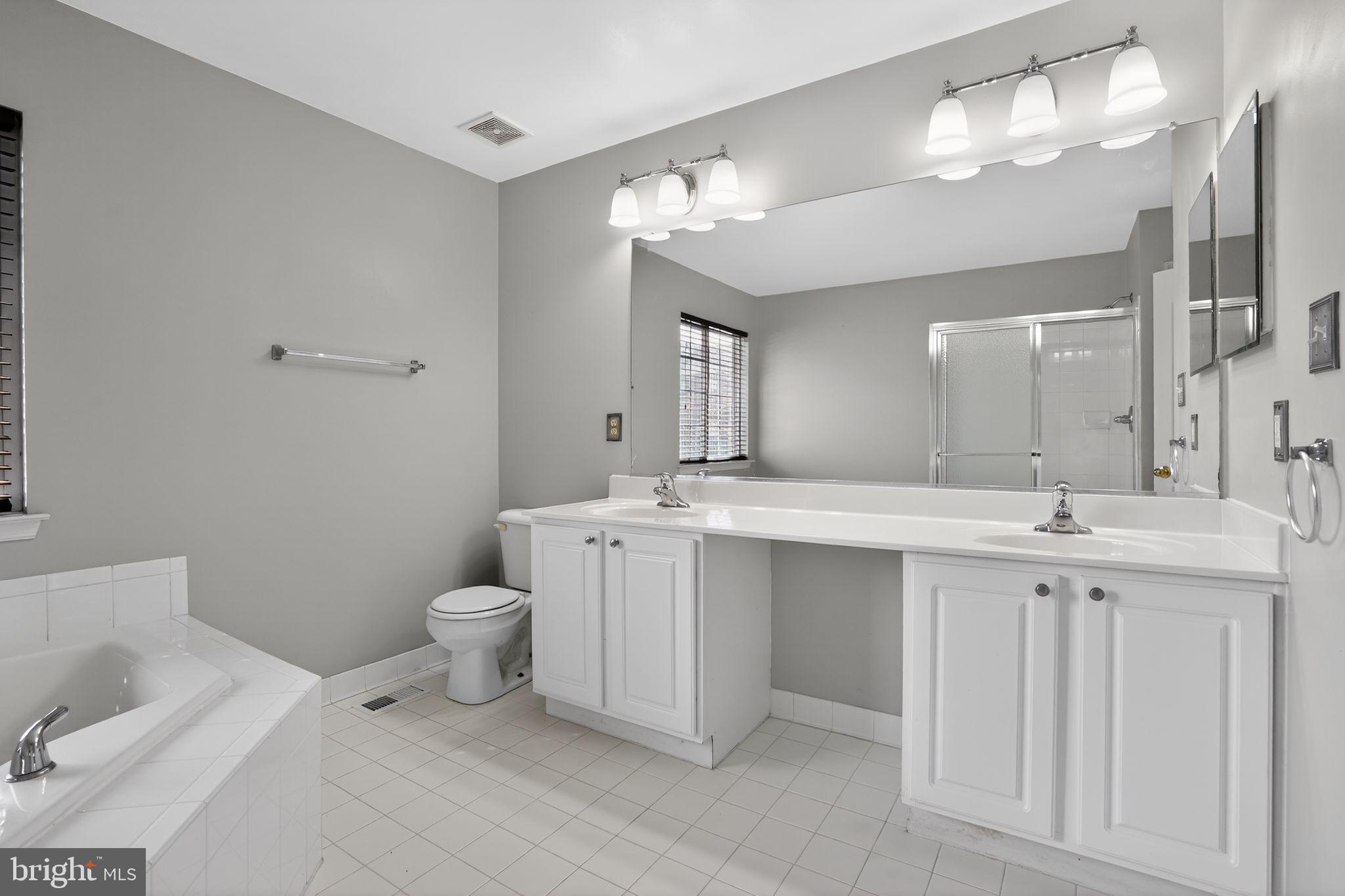 MONMOUTH MEADOWS - Residential