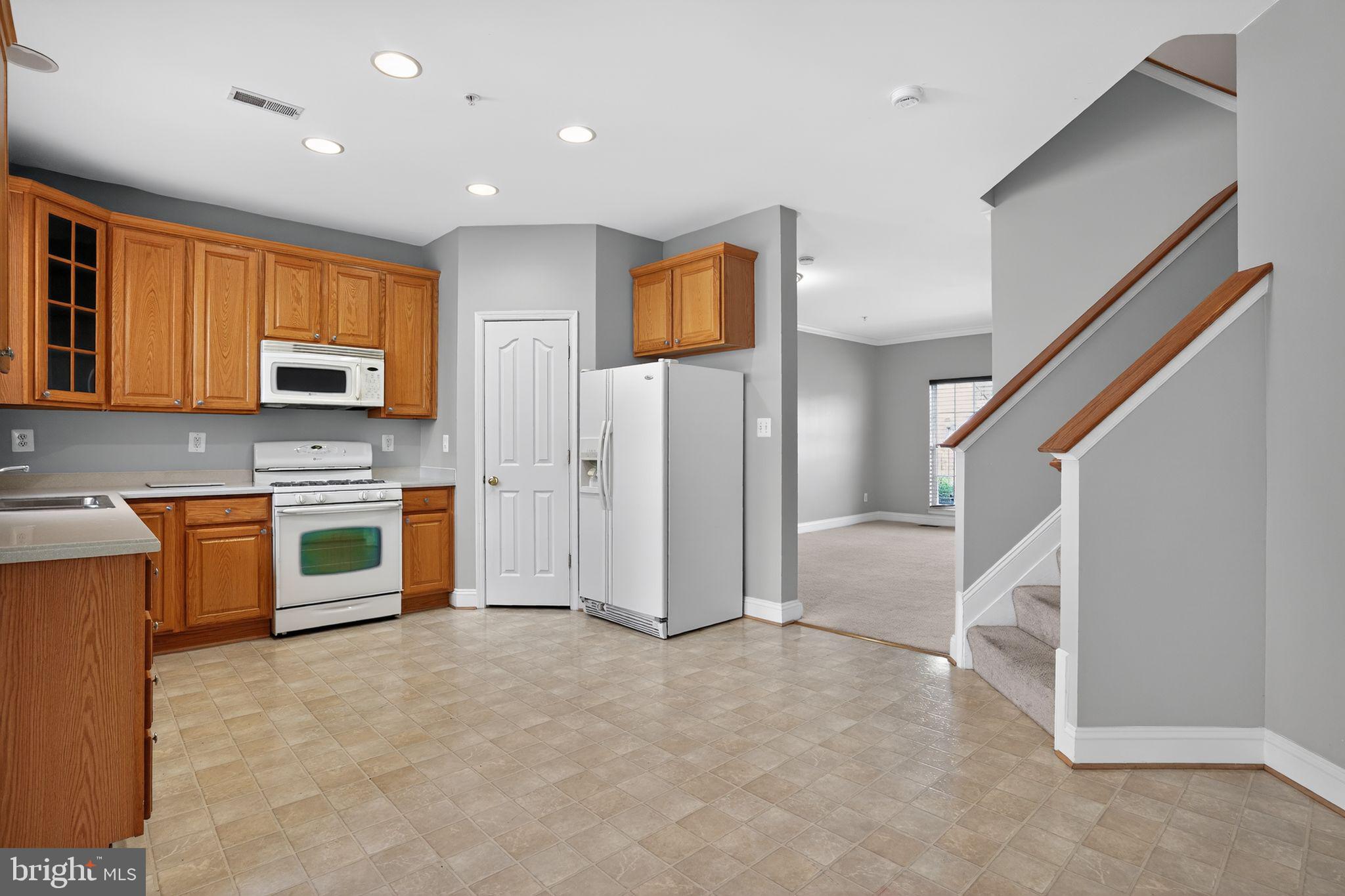 MONMOUTH MEADOWS - Residential