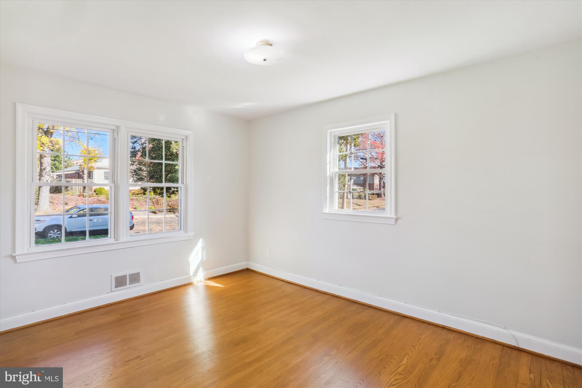 CHESTNUT RIDGE MANOR - Residential