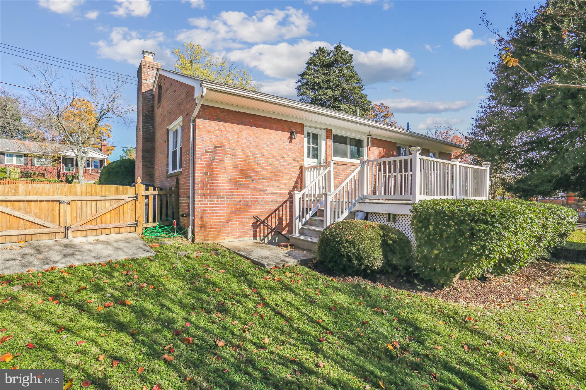 CHESTNUT RIDGE MANOR - Residential