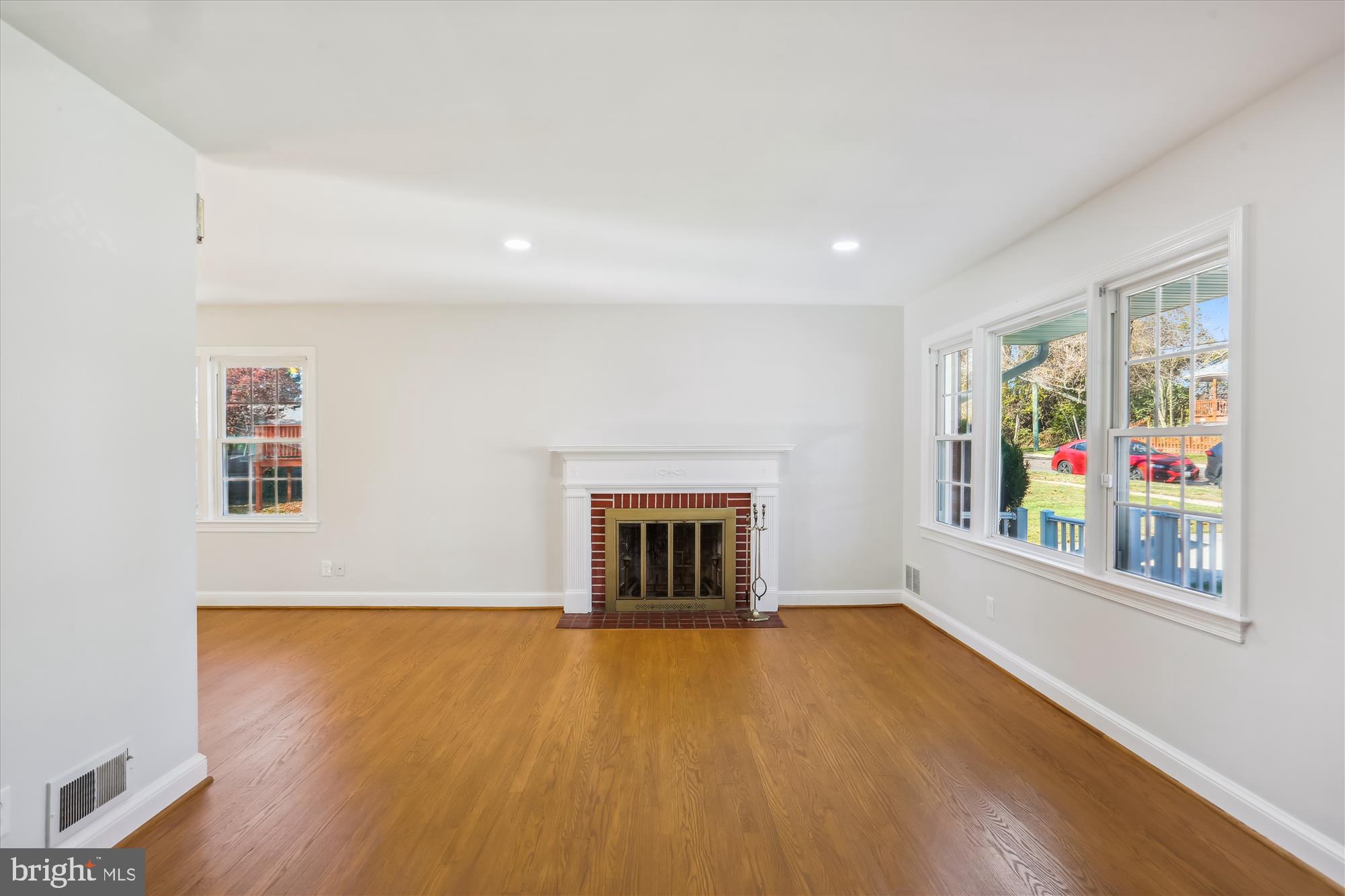 CHESTNUT RIDGE MANOR - Residential