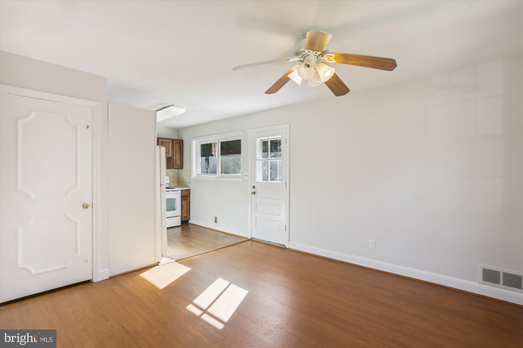 CHESTNUT RIDGE MANOR - Residential