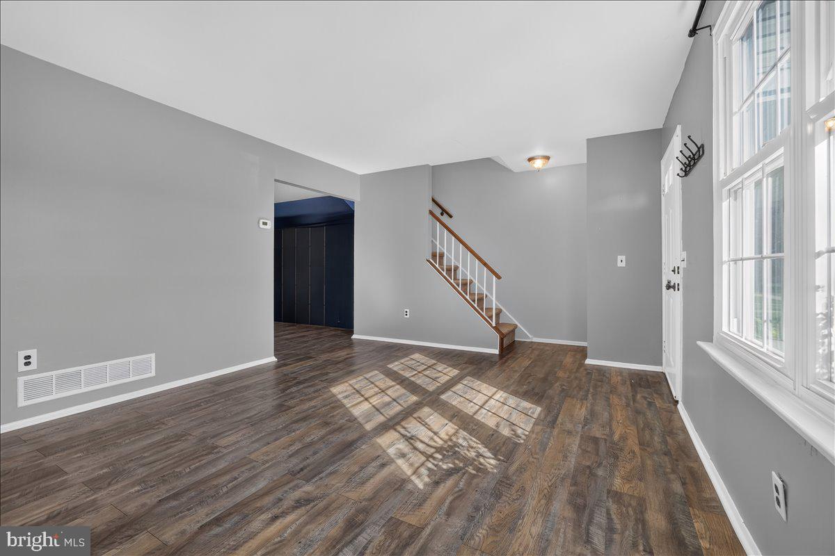 414 CENTENNIAL COURT