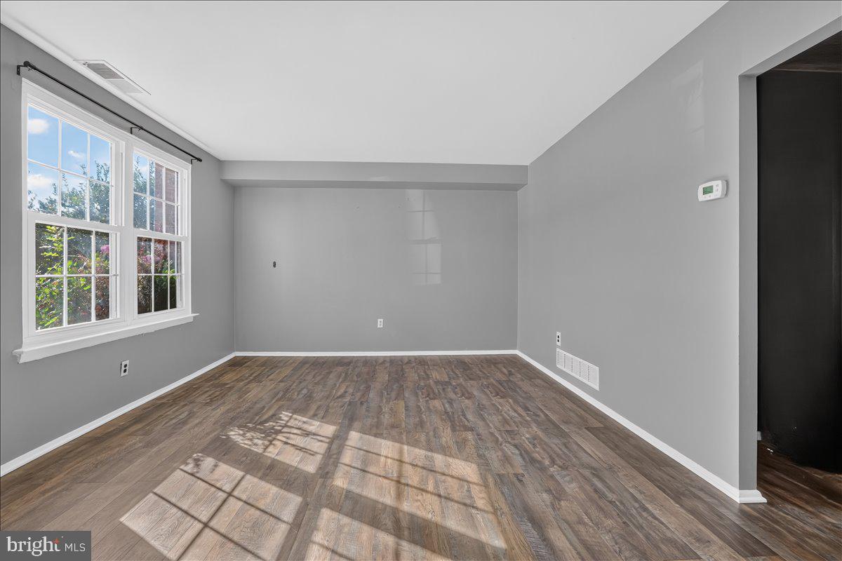 414 CENTENNIAL COURT