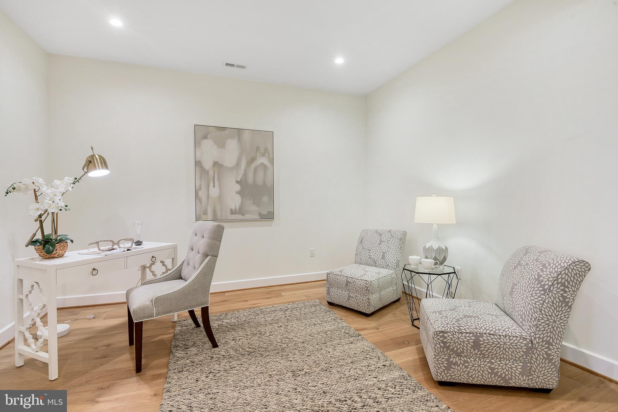 MURRAY HILL - Residential