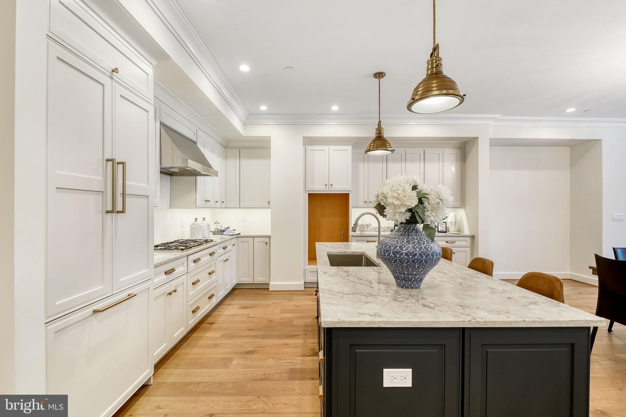 MURRAY HILL - Residential