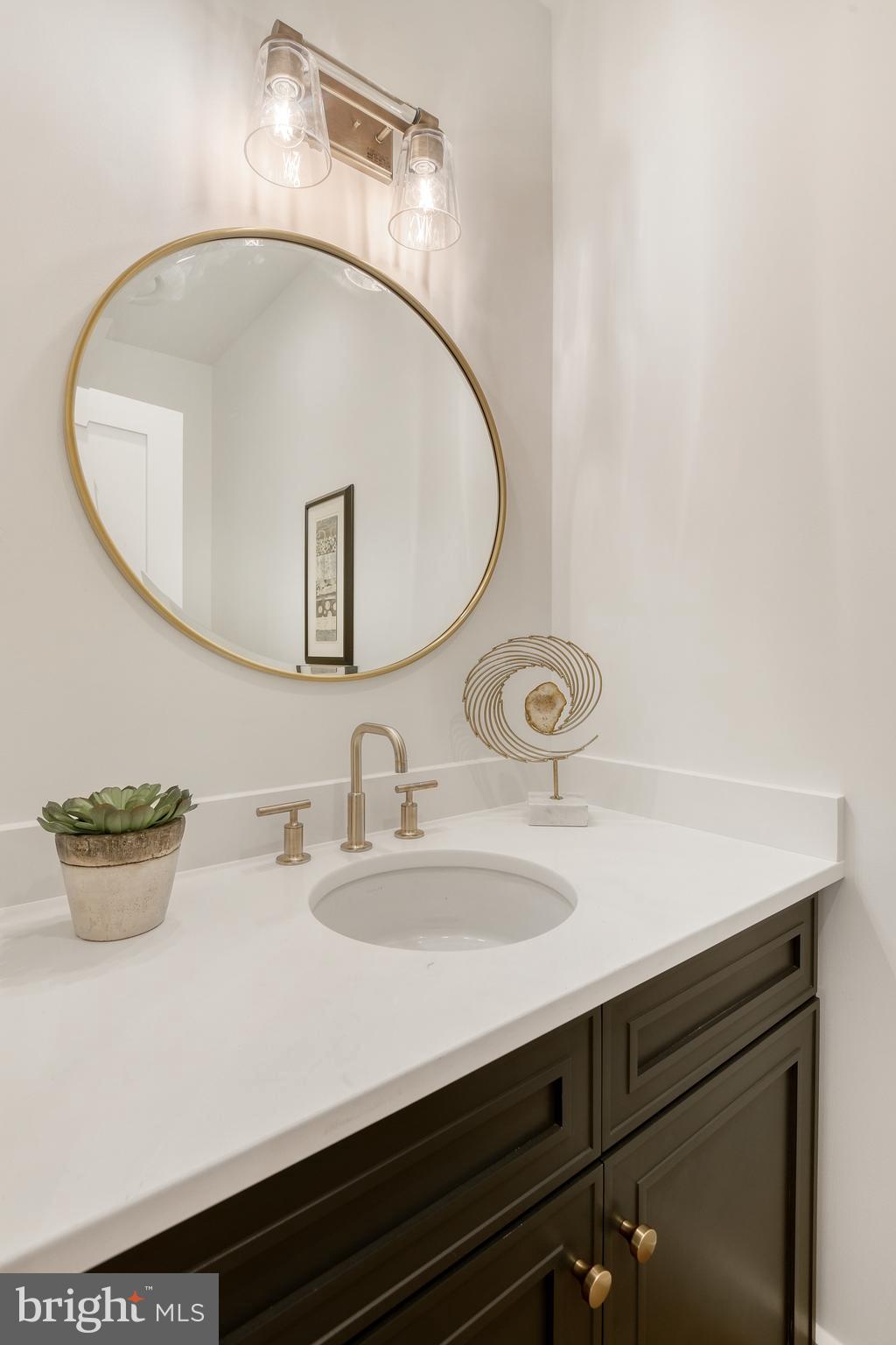 MURRAY HILL - Residential