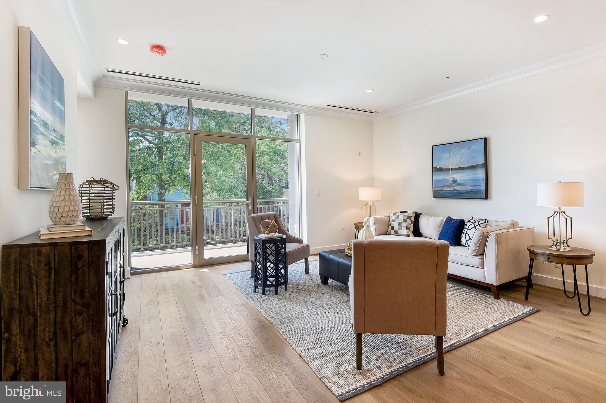 MURRAY HILL - Residential