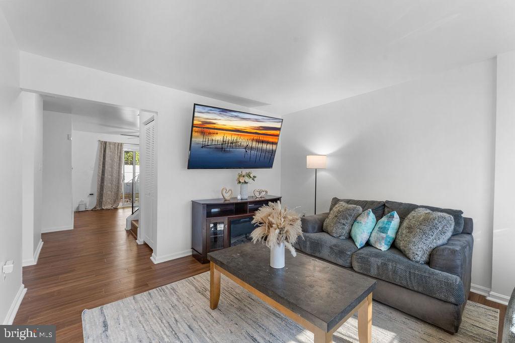 WILLOW HILLS - Residential