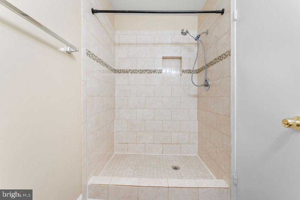 WILLOW HILLS - Residential