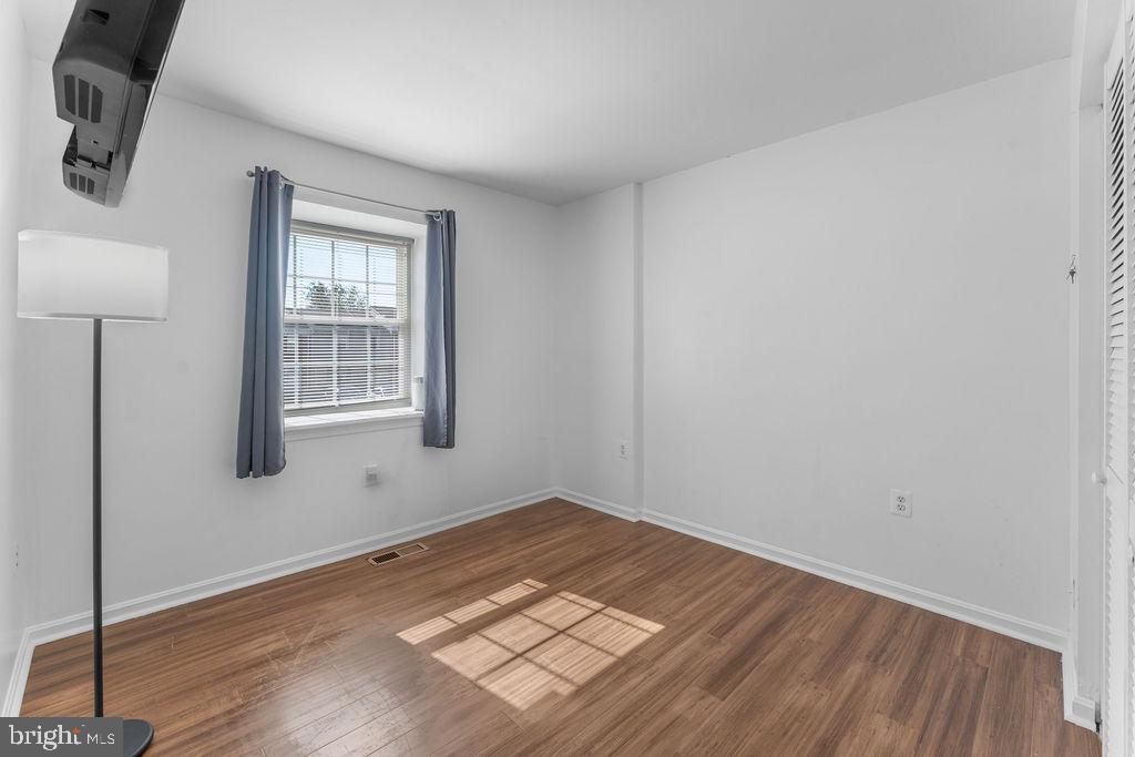 WILLOW HILLS - Residential