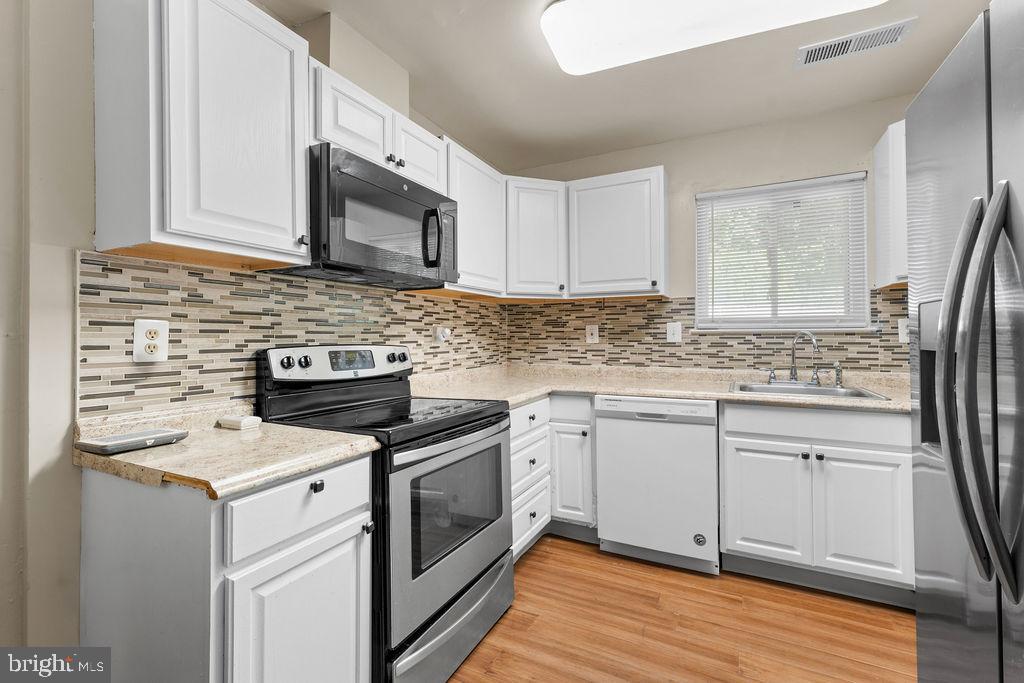 WILLOW HILLS - Residential