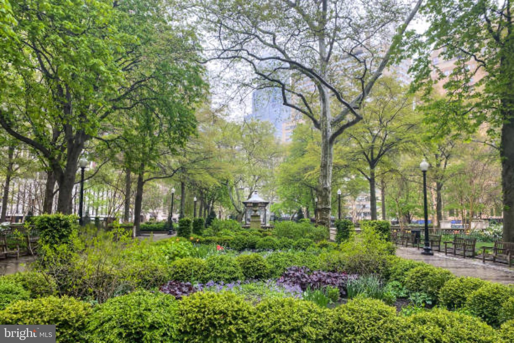 RITTENHOUSE SQUARE - Residential Income