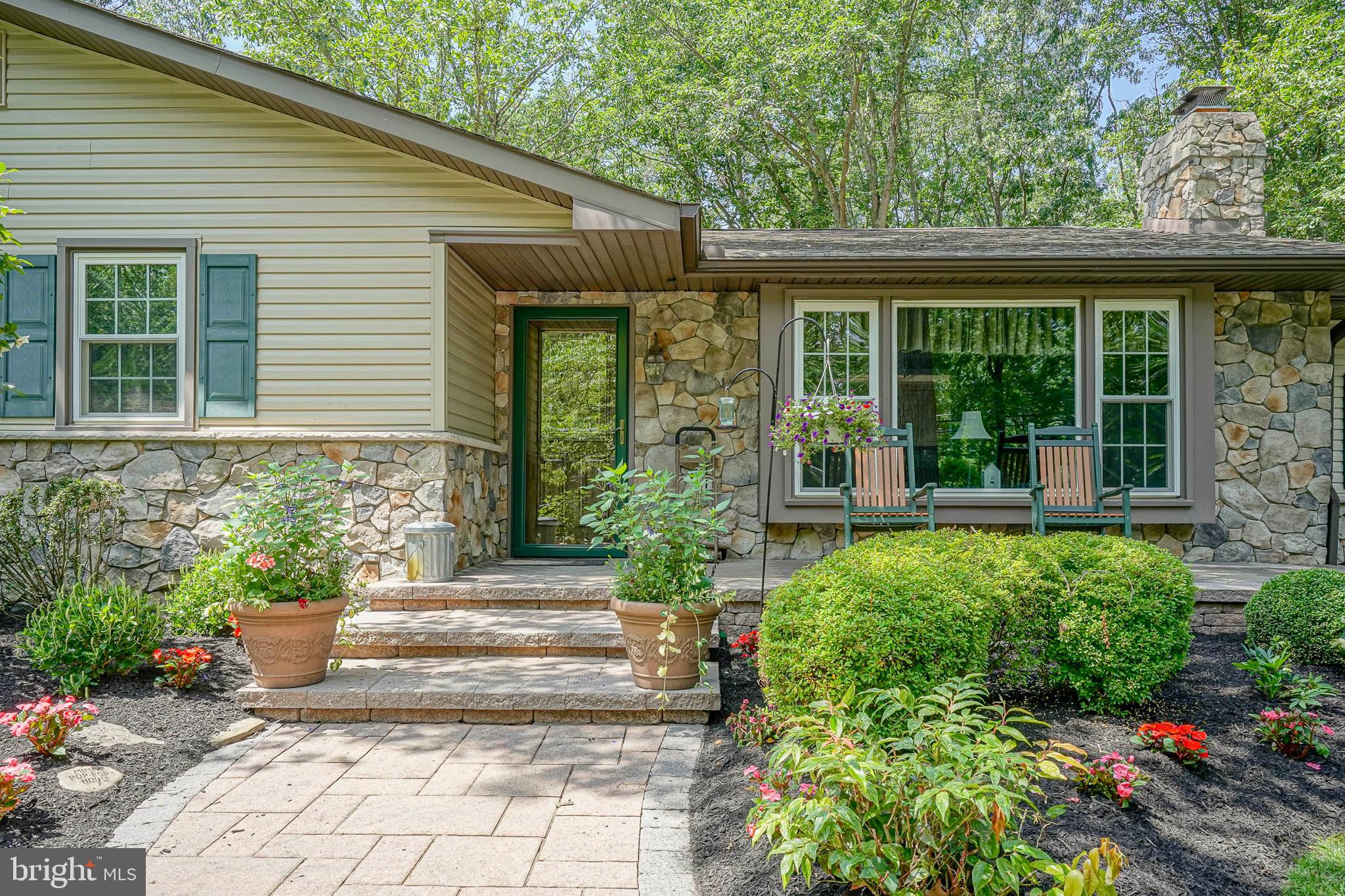 1384 STOKES ROAD