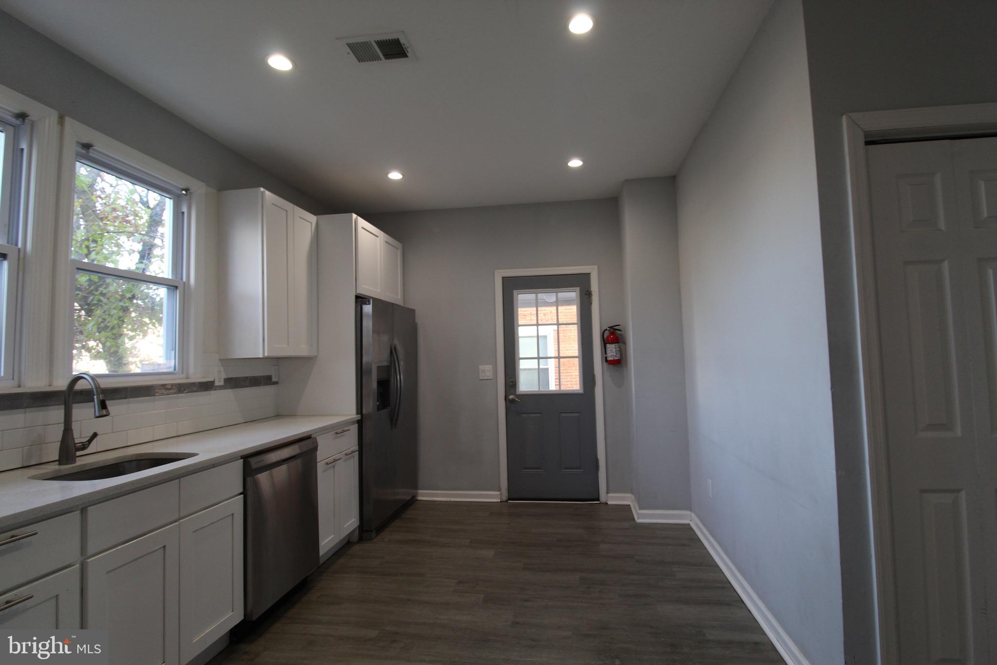 421 BRIDGEBORO STREET