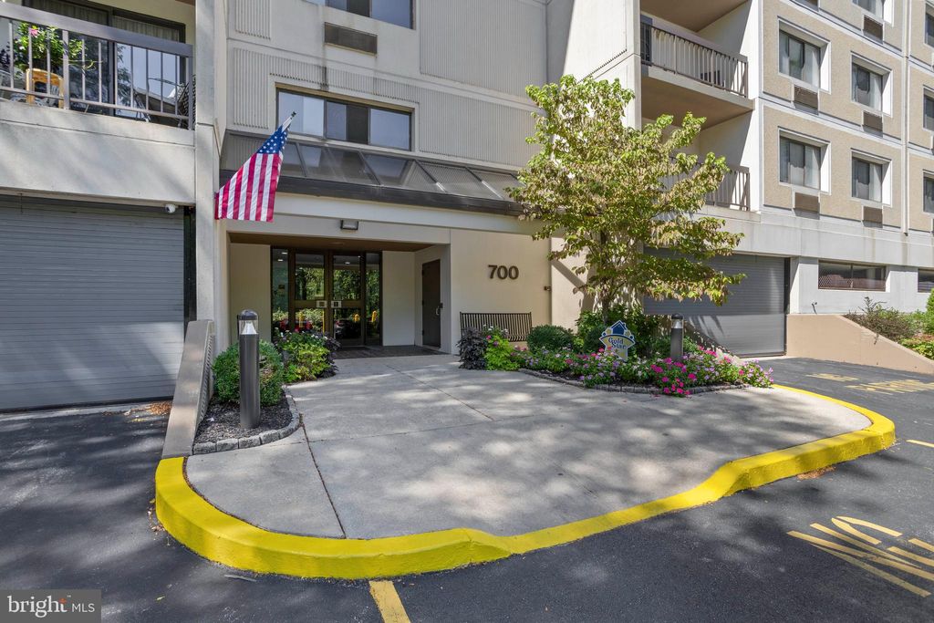 Photo of 700 Avondale Road #7C, WALLINGFORD, PA 19086 (MLS # PADE2100088)