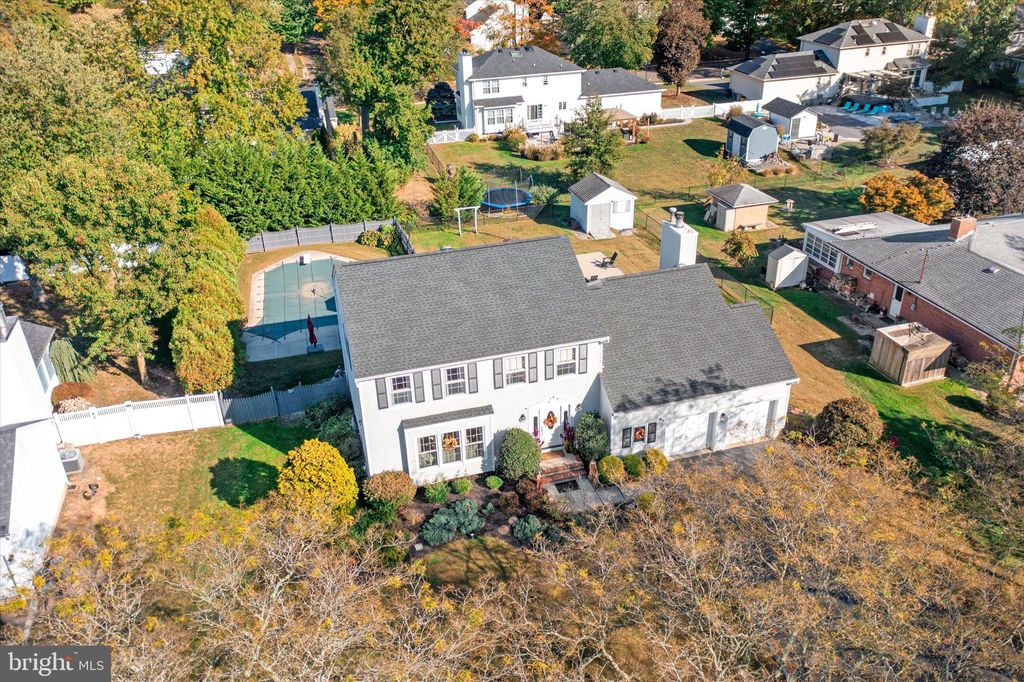 Photo of 21 Village Drive W, HAMILTON, NJ 08620 (MLS # NJME2067624)